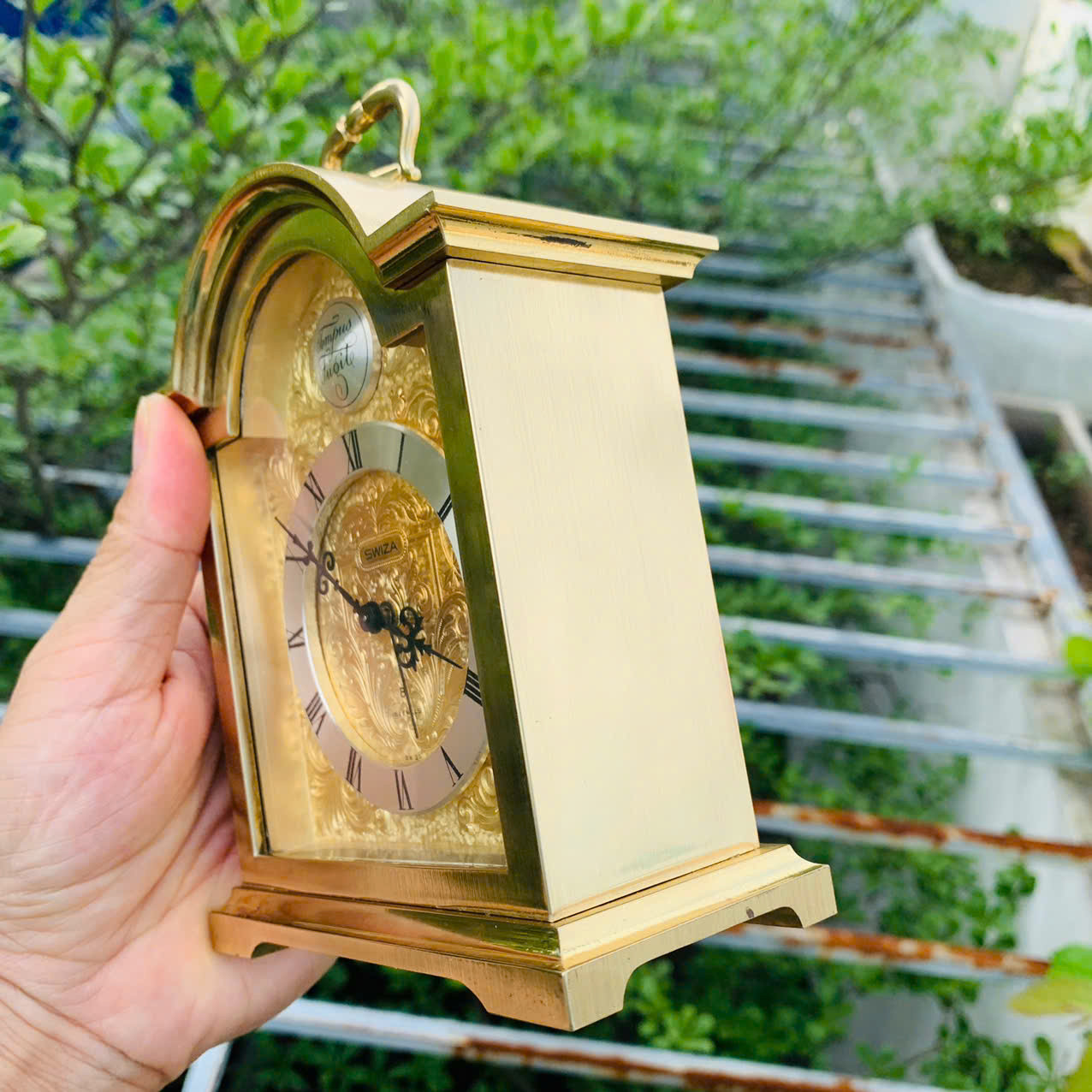Đồng hồ báo thức Swiza cót tuần size đại