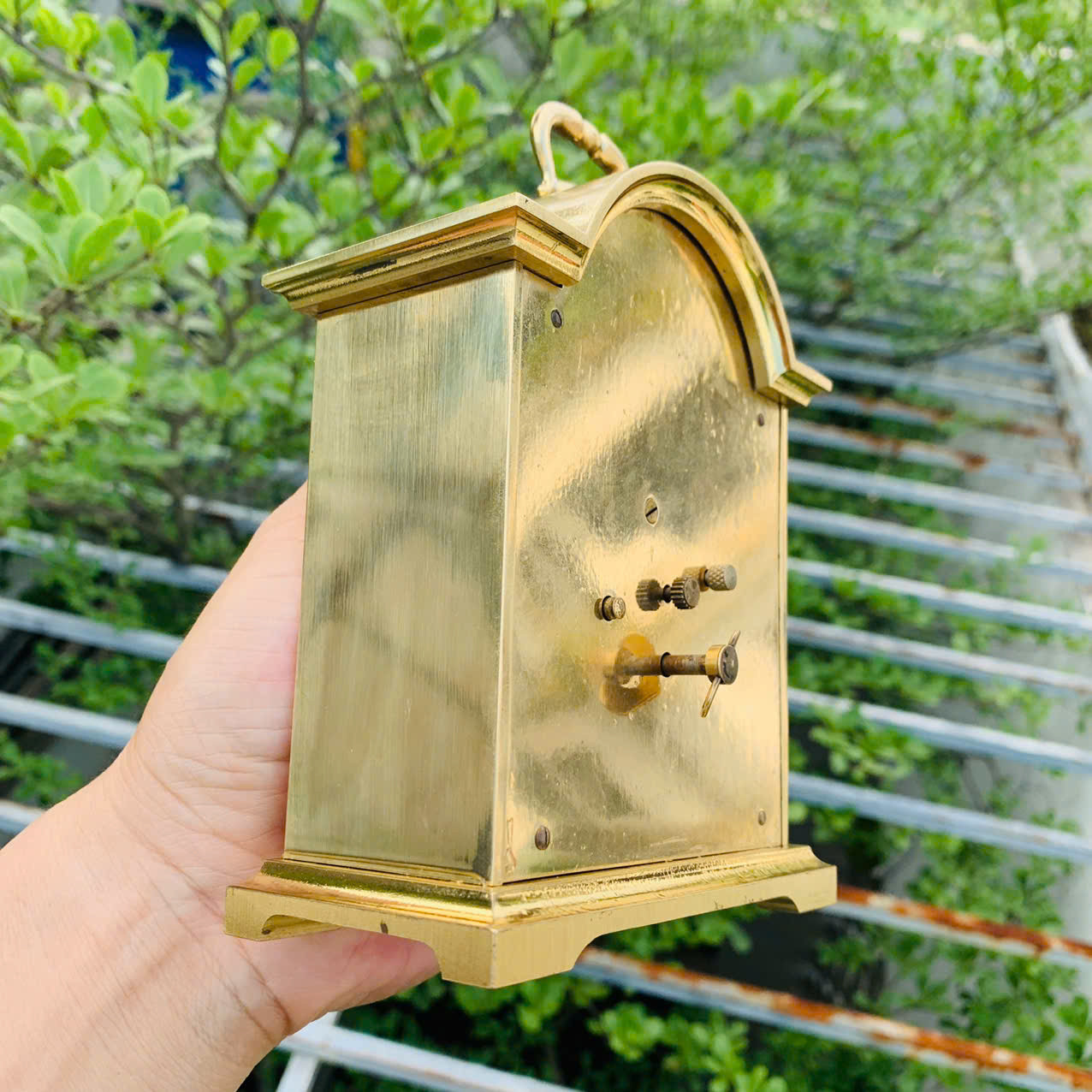Đồng hồ báo thức Swiza cót tuần size đại