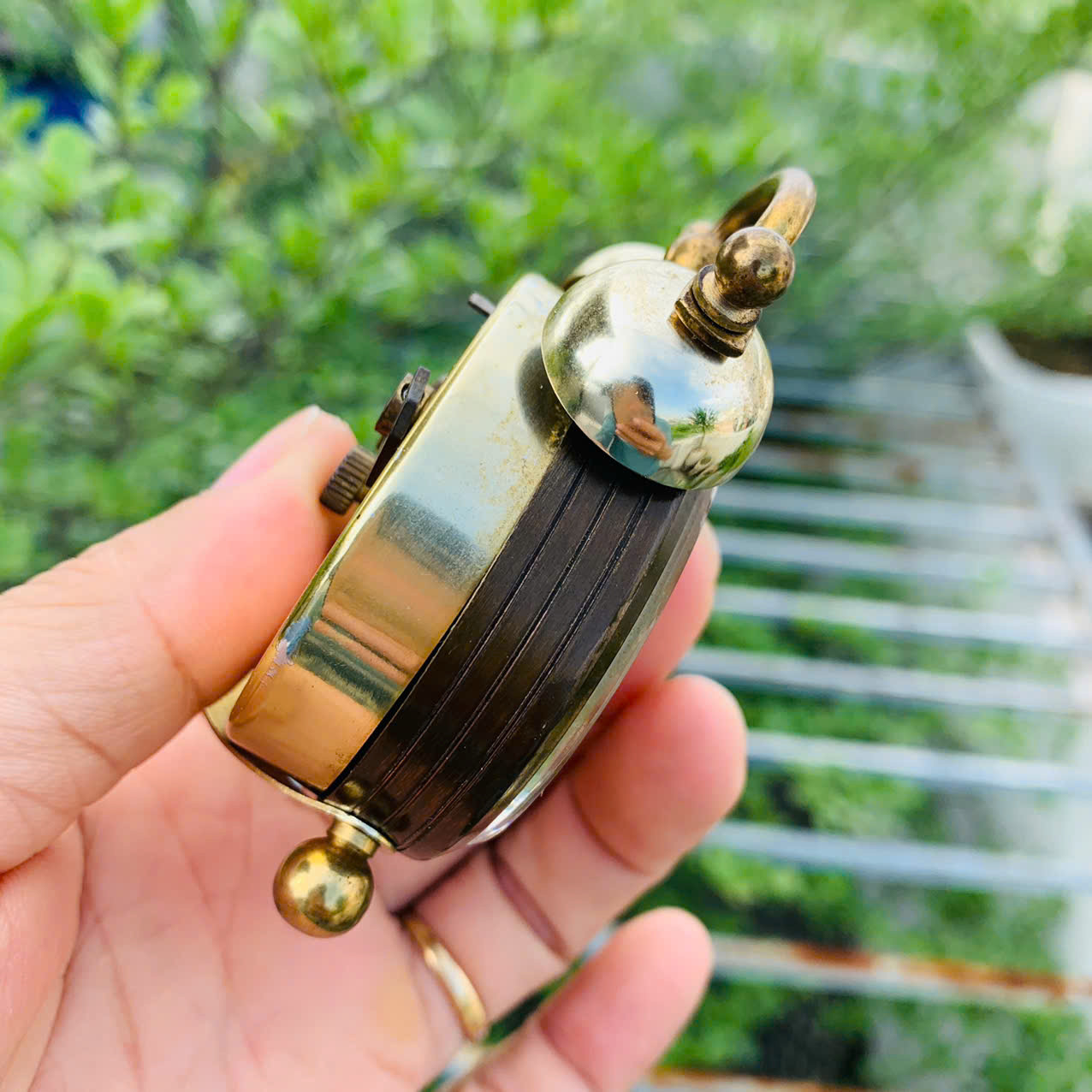 Đồng hồ báo thức Citizen cót ngày