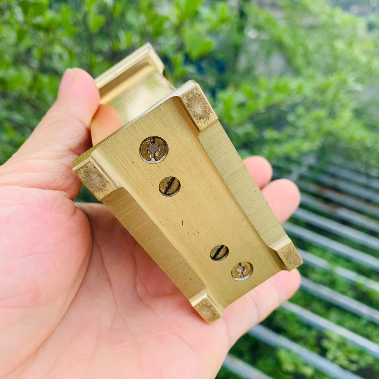 Đồng hồ báo thức Swiza cót tuần