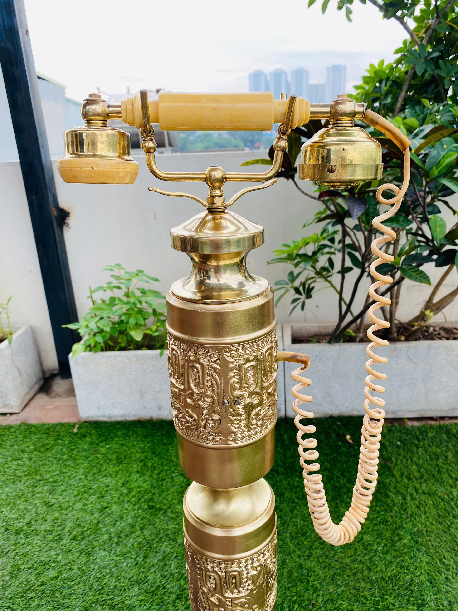 Điện thoại đứng Châu Âu xưa