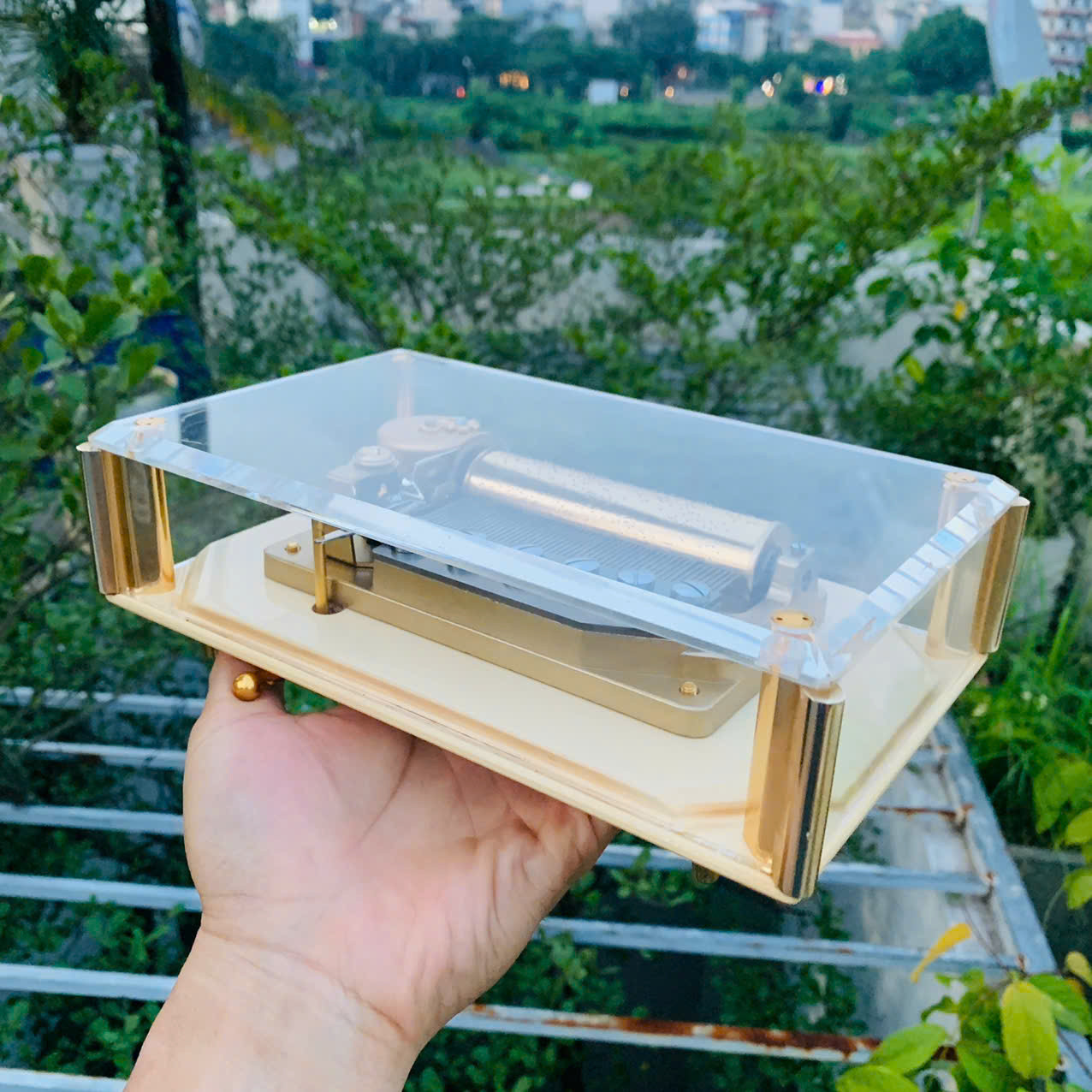 Hộp nhạc Sanyo Orpheus 50 nốt, chơi 2 bản nhạc nổi tiếng