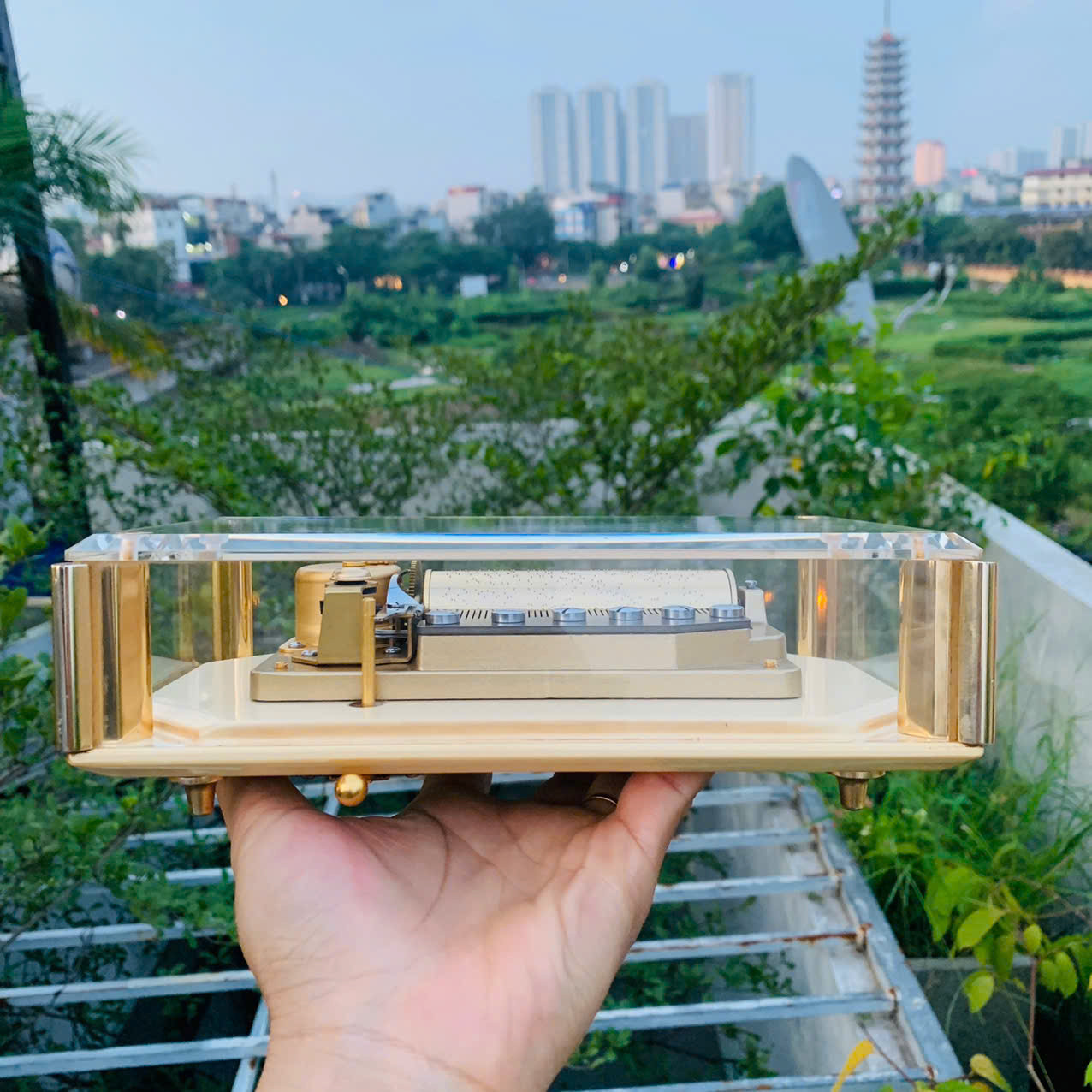 Hộp nhạc Sanyo Orpheus 50 nốt, chơi 2 bản nhạc nổi tiếng
