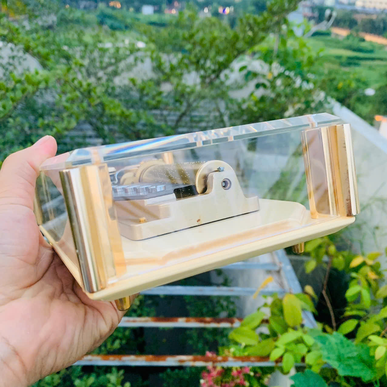 Hộp nhạc Sanyo Orpheus 50 nốt, chơi 2 bản nhạc nổi tiếng