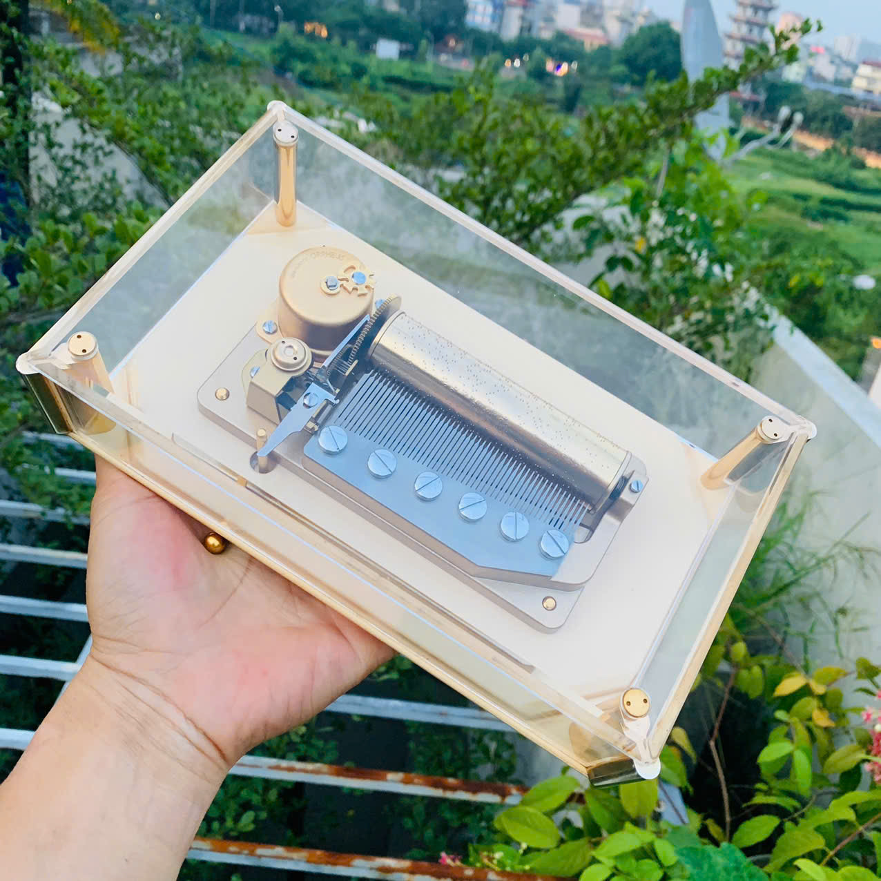 Hộp nhạc Sanyo Orpheus 50 nốt, chơi 2 bản nhạc nổi tiếng