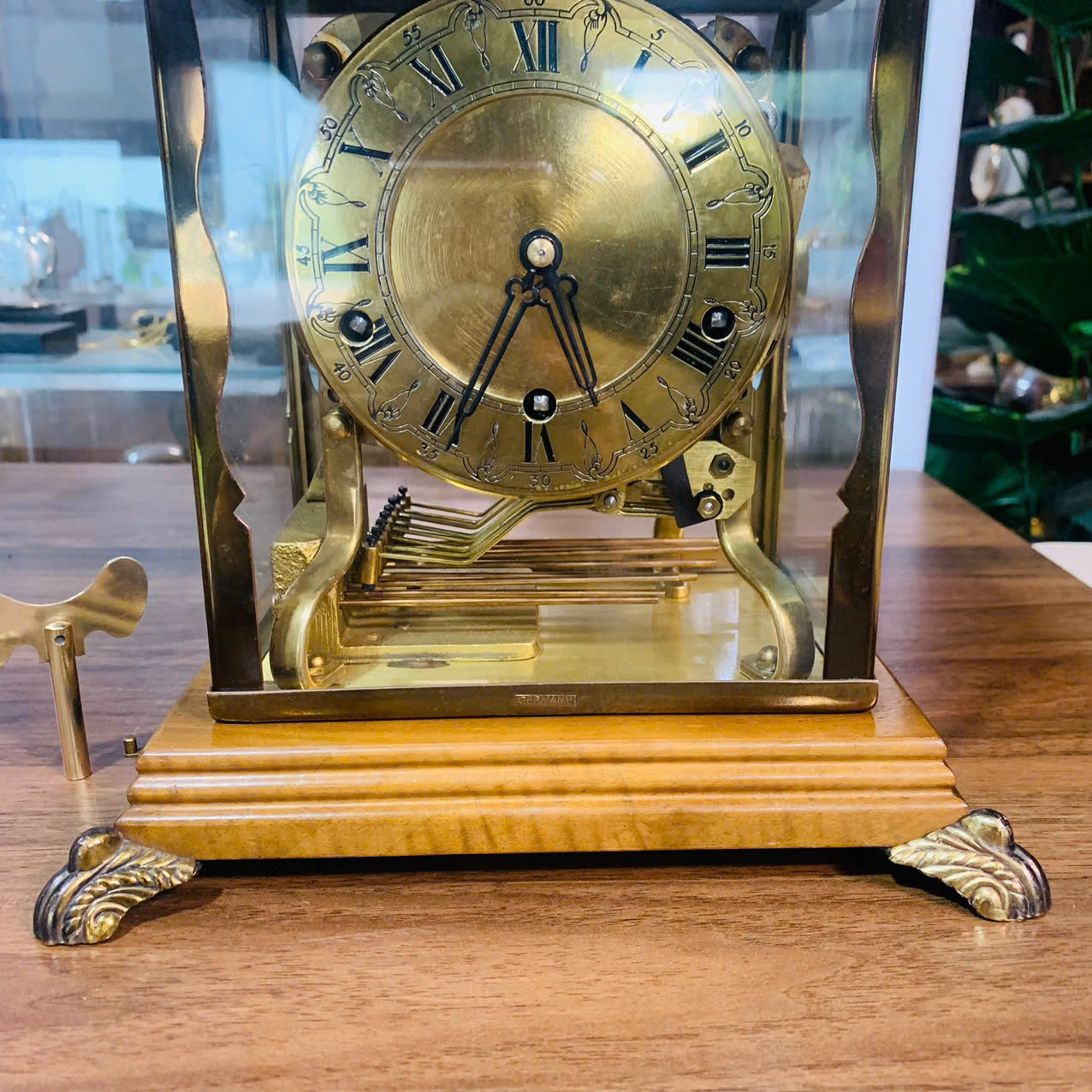 Đồng hồ để bàn Schatz 8 gông 8 búa vỏ gỗ vintage