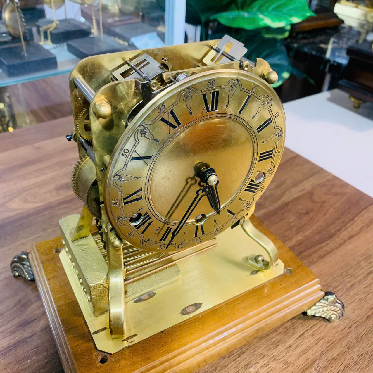 Đồng hồ để bàn Schatz 8 gông 8 búa vỏ gỗ vintage