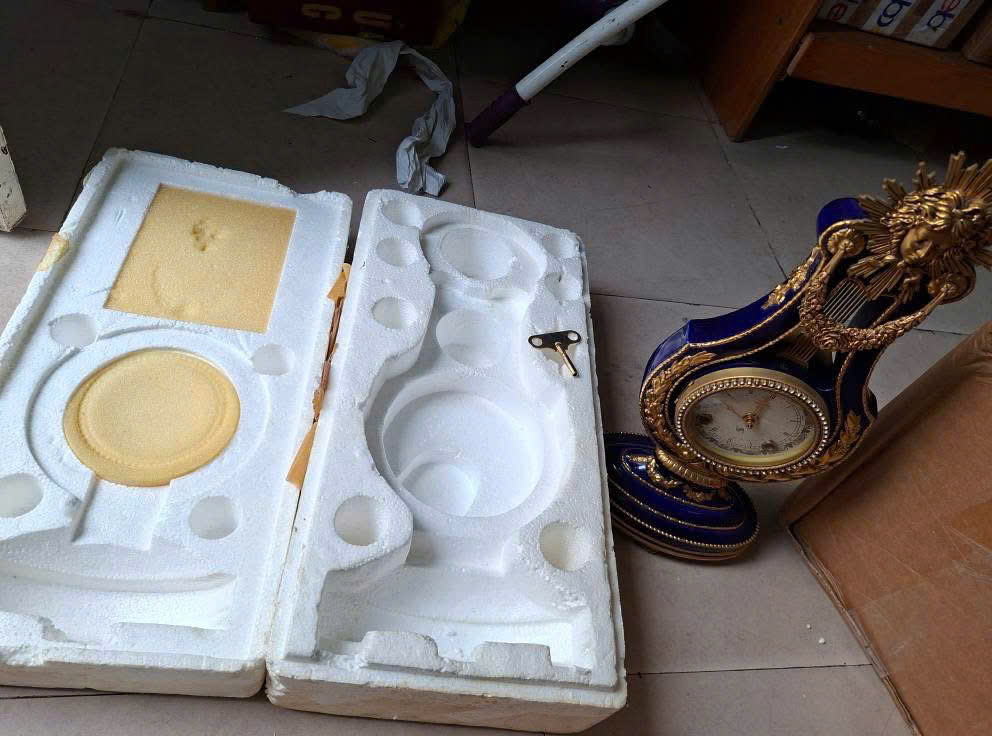 Đồng hồ Lia (Lyre) V&A Marie Antoinette Clock.