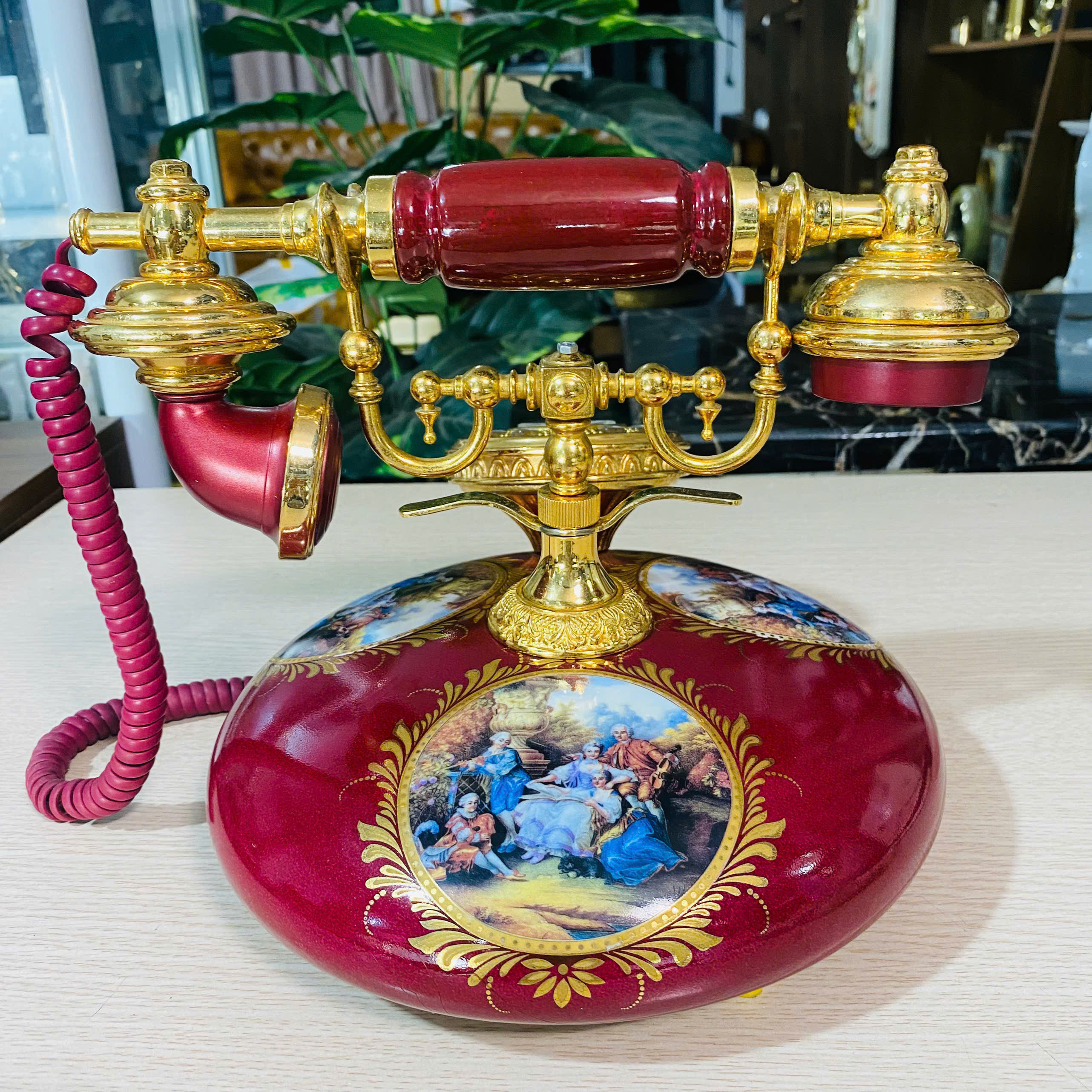 Điện thoại để bàn tân cổ điển bằng sứ