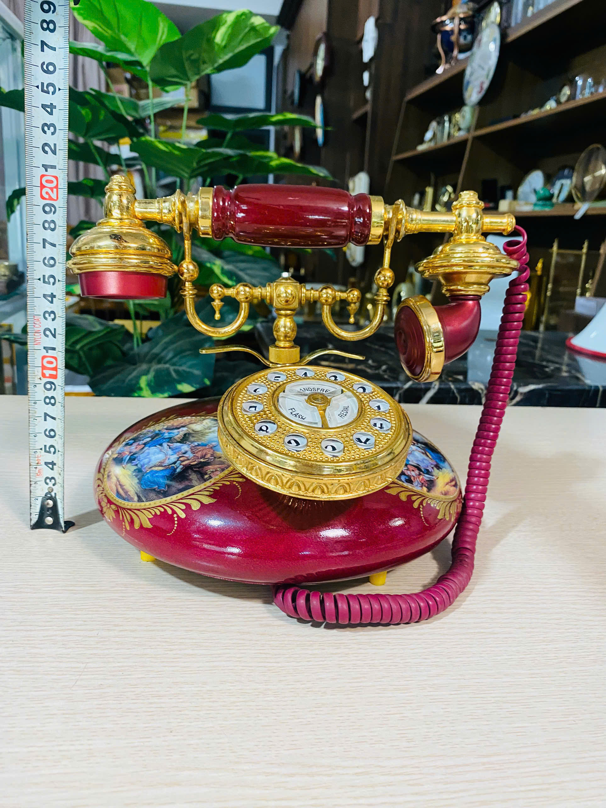 Điện thoại để bàn tân cổ điển bằng sứ