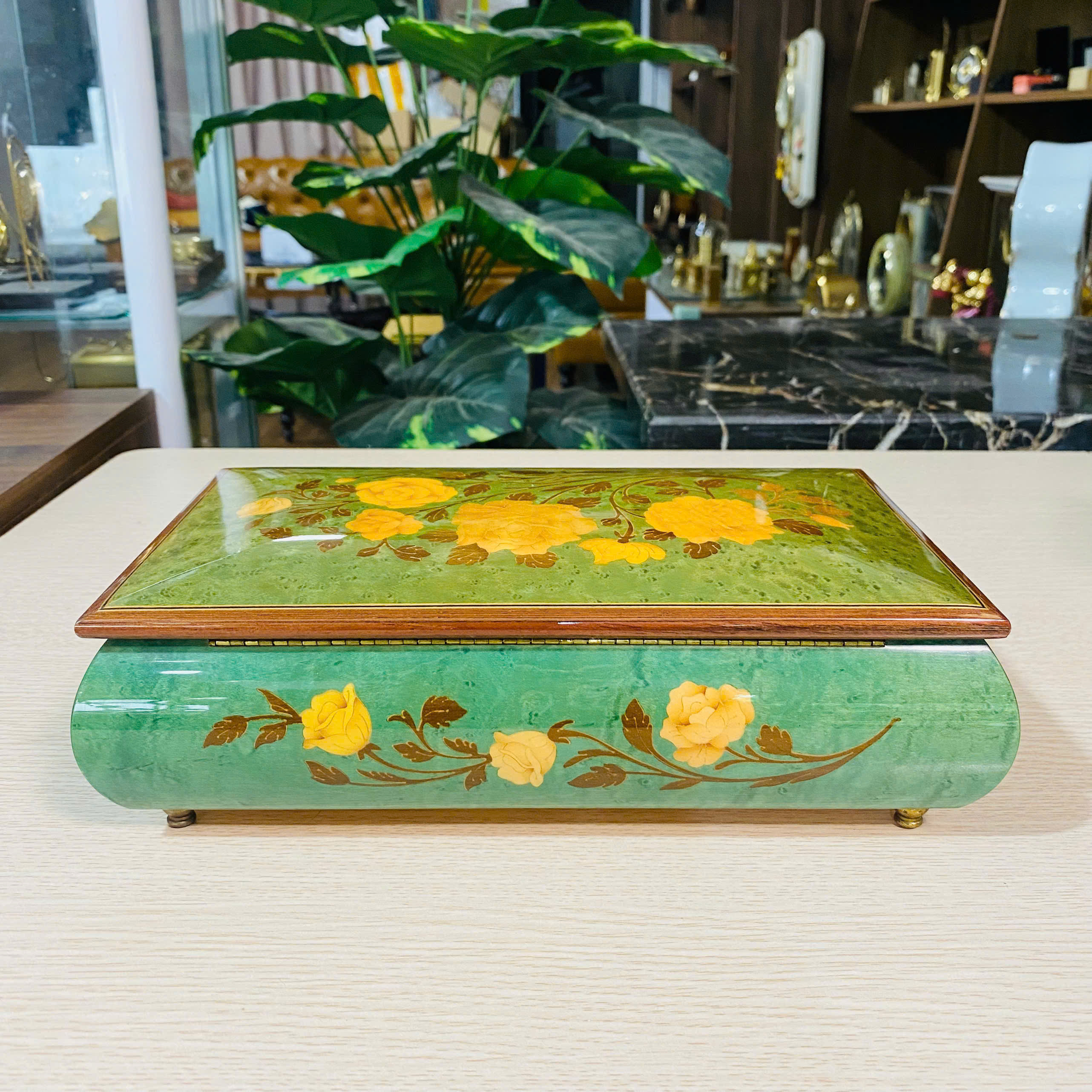 Hộp nhạc đựng đồ trang sức gỗ Italy.