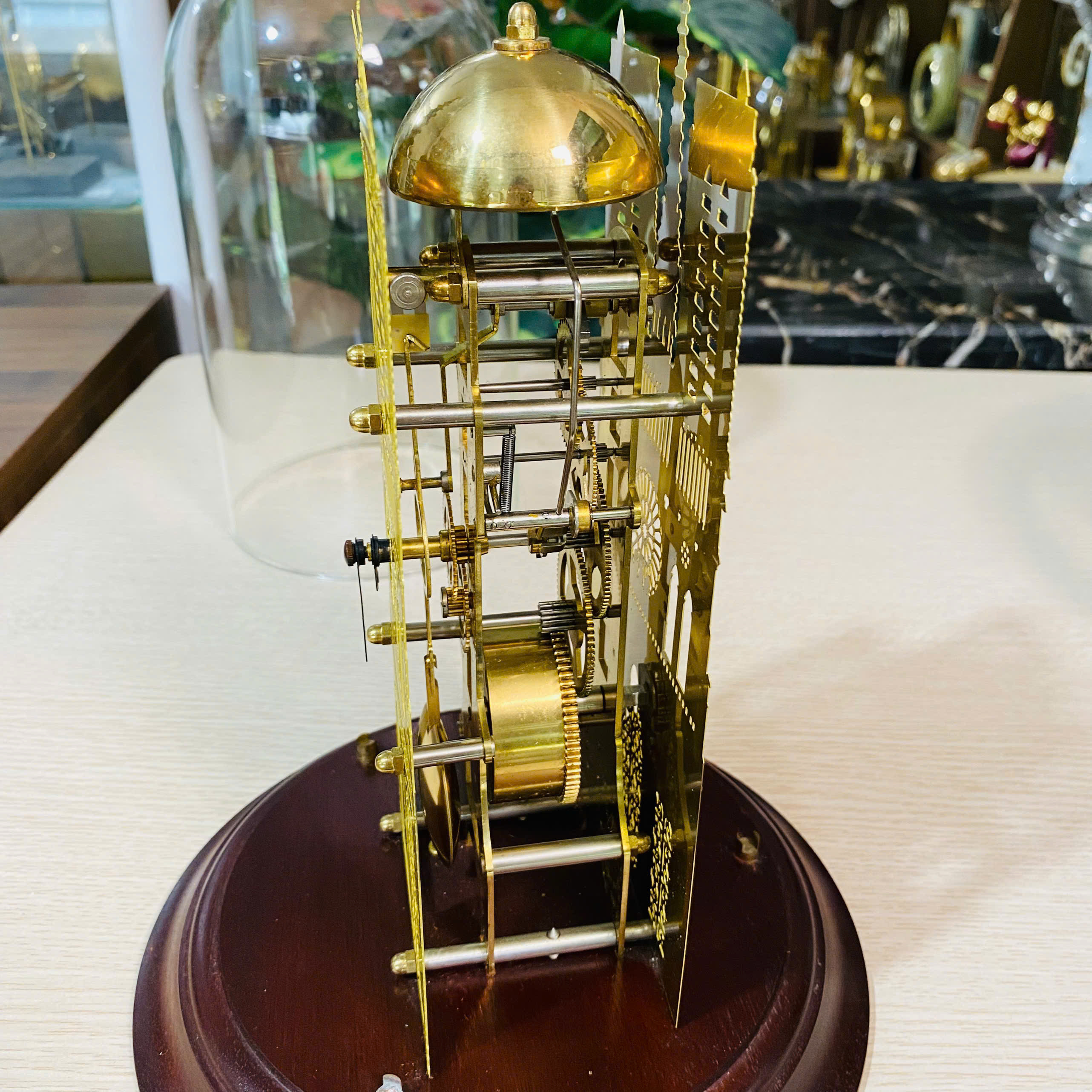 Đồng hồ úp ly nhà thờ Đức Bà Paris, kèm thùng