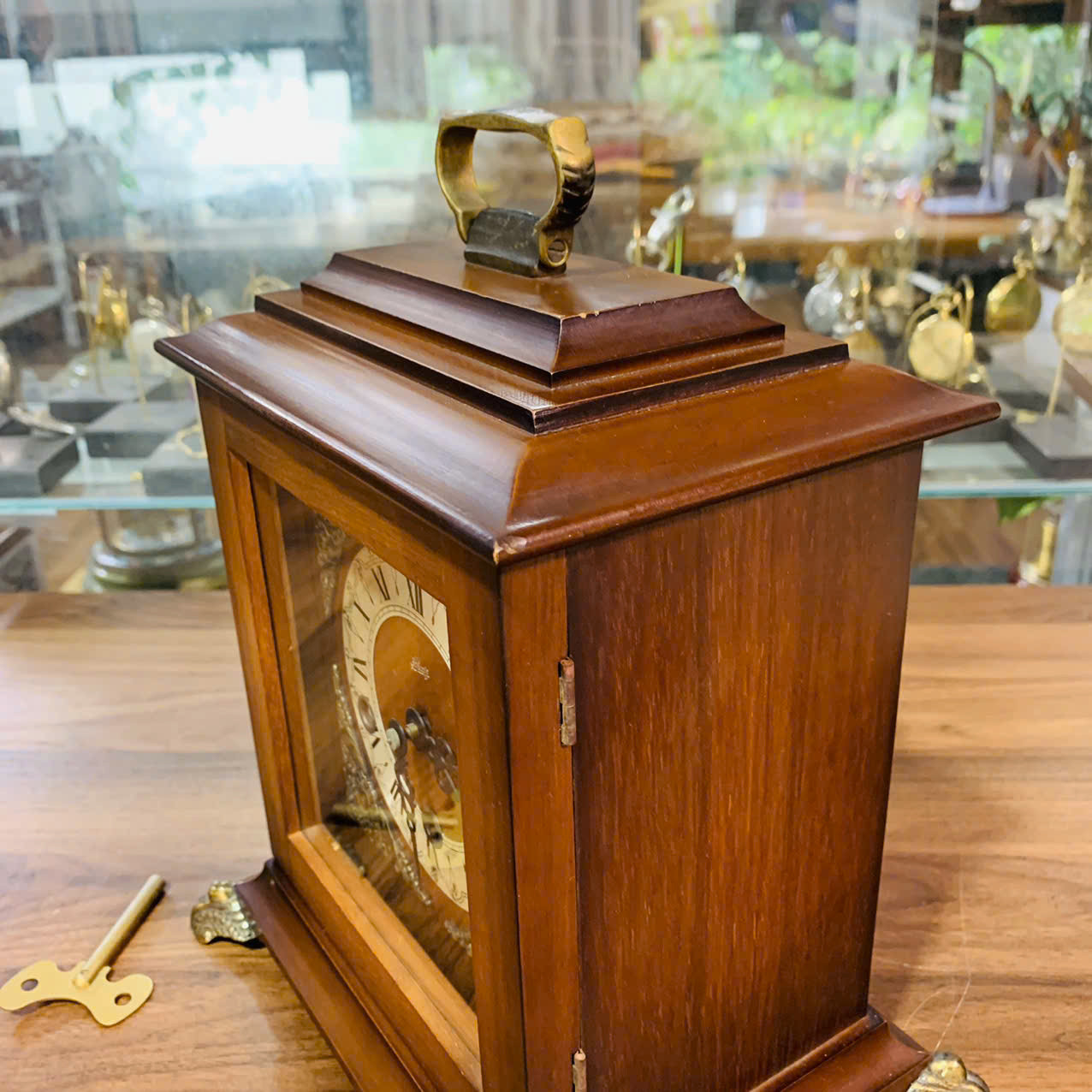 Đồng hồ để bàn Schatz 8 gông 8 búa vỏ gỗ vintage