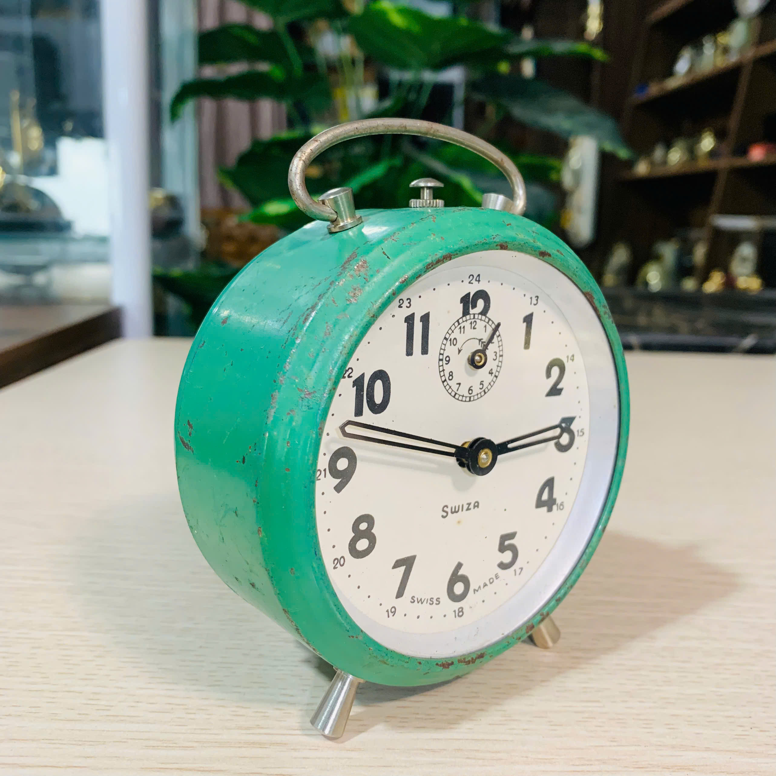 Đồng hồ báo thức Swiza cót ngày