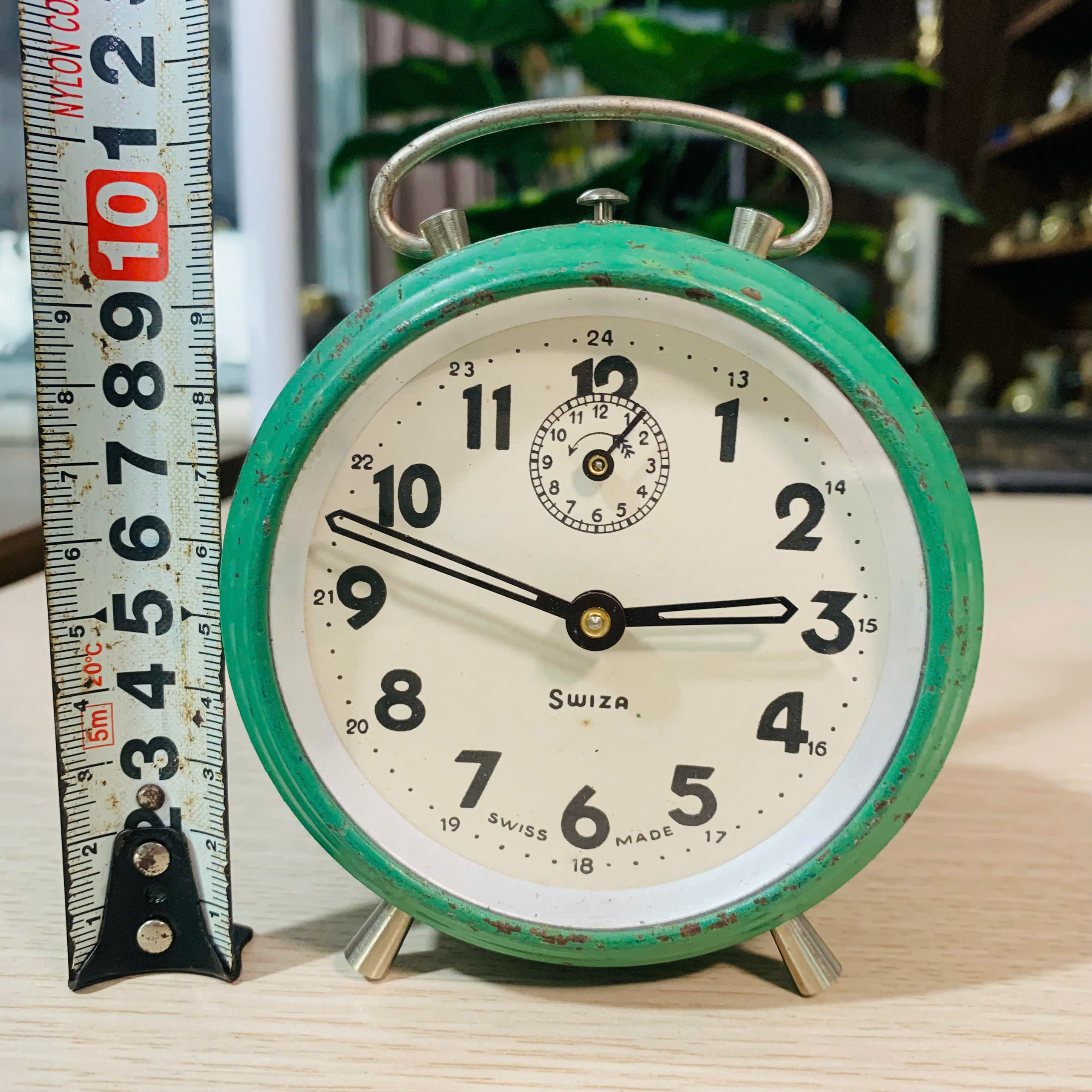 Đồng hồ báo thức Swiza cót ngày