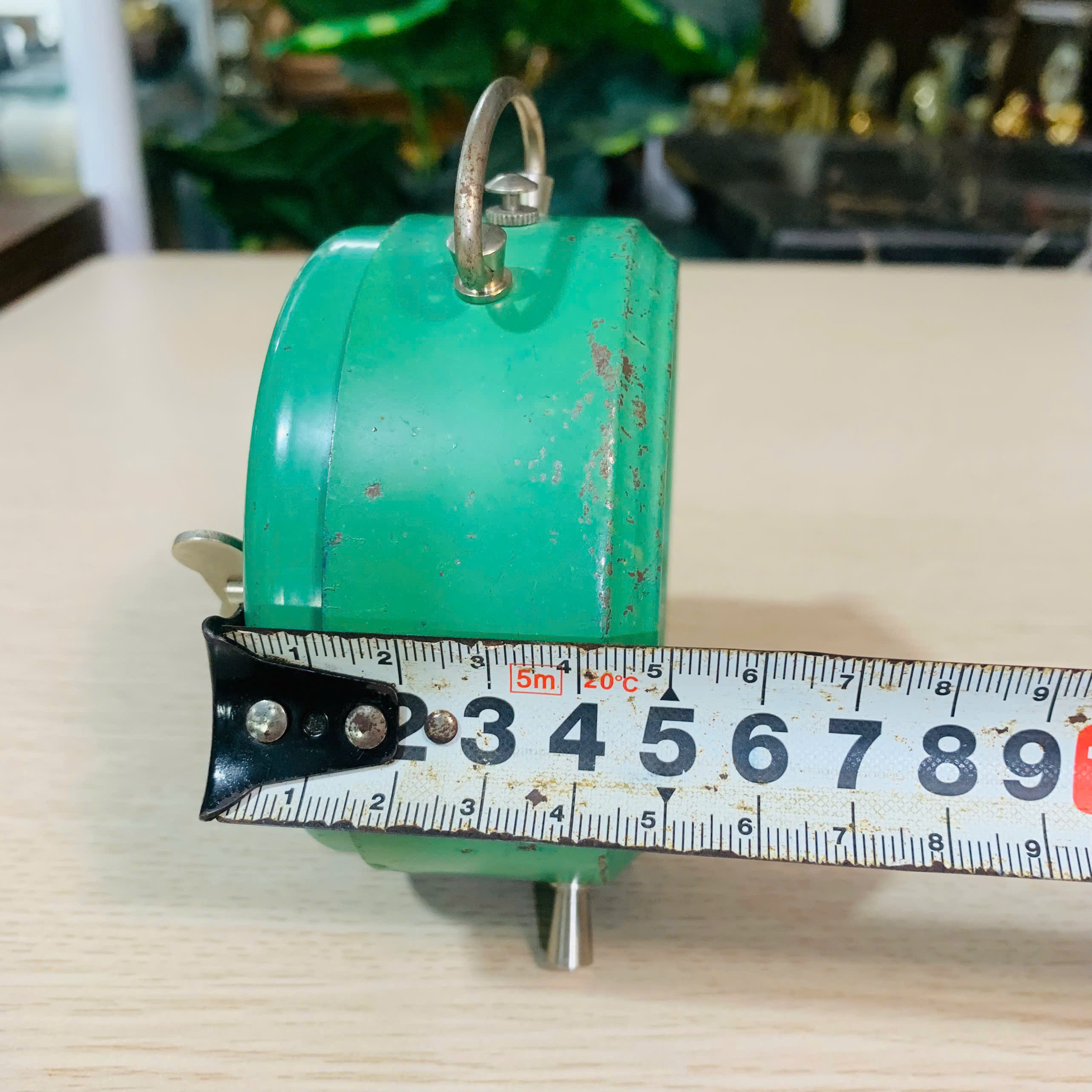 Đồng hồ báo thức Swiza cót ngày