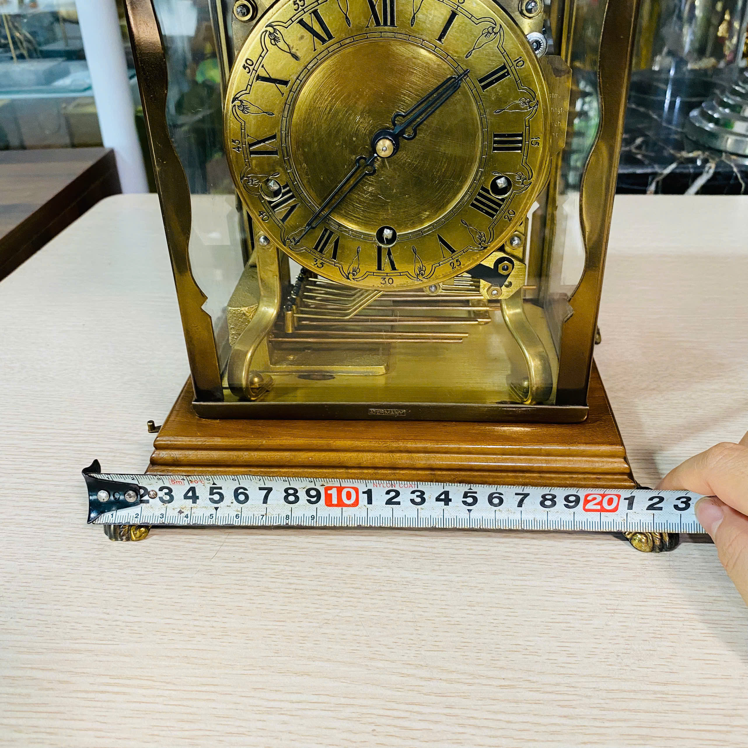 Đồng hồ để bàn Schatz 8 gông 8 búa vỏ gỗ vintage