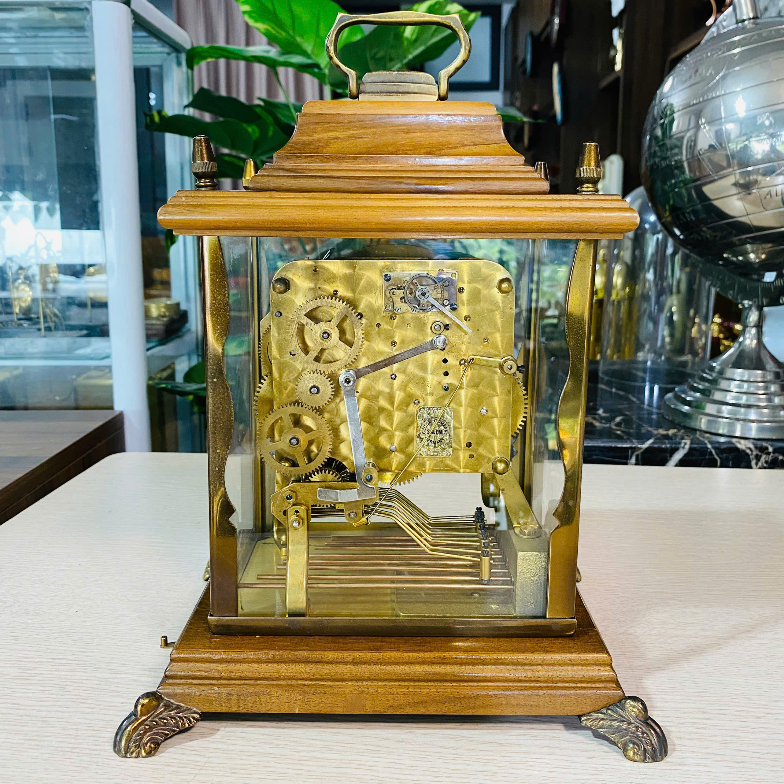 Đồng hồ để bàn Schatz 8 gông 8 búa vỏ gỗ vintage