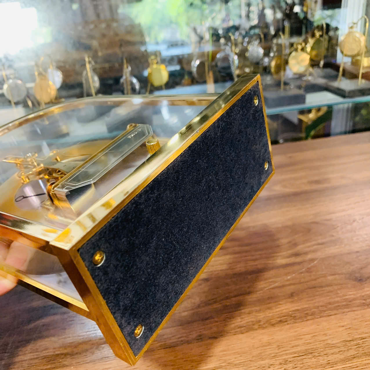 Đồng hồ để bàn Citizen quartz, lộ máy độc đáo