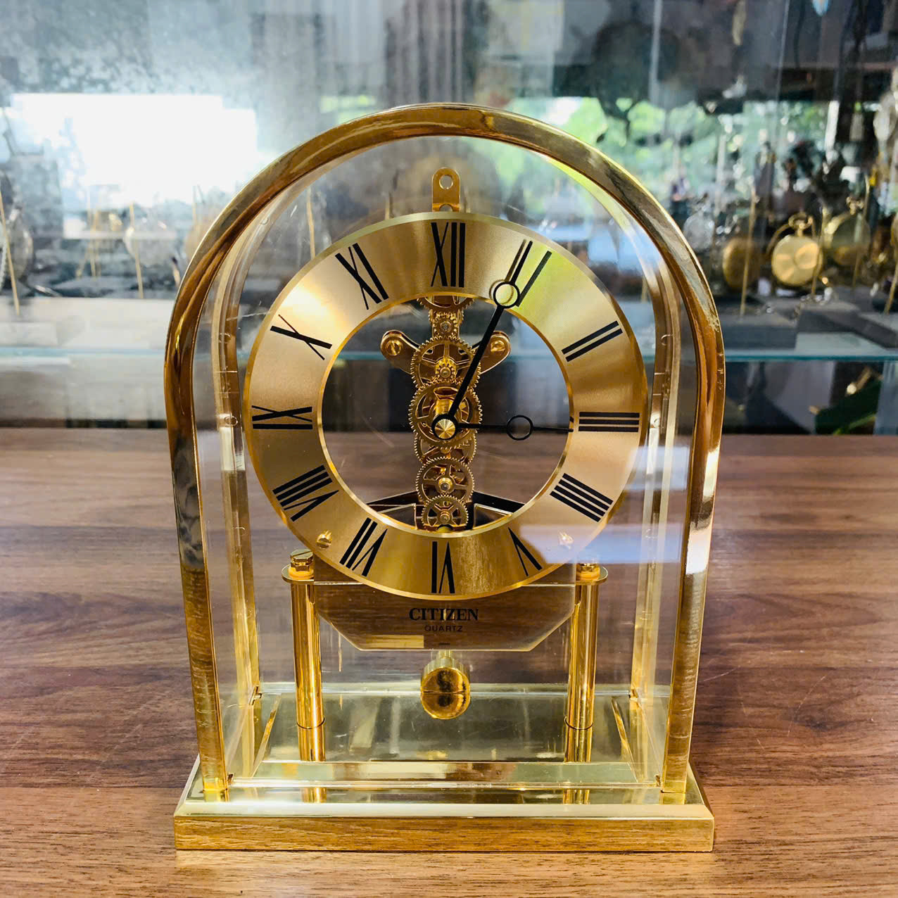Đồng hồ để bàn Citizen quartz, lộ máy độc đáo