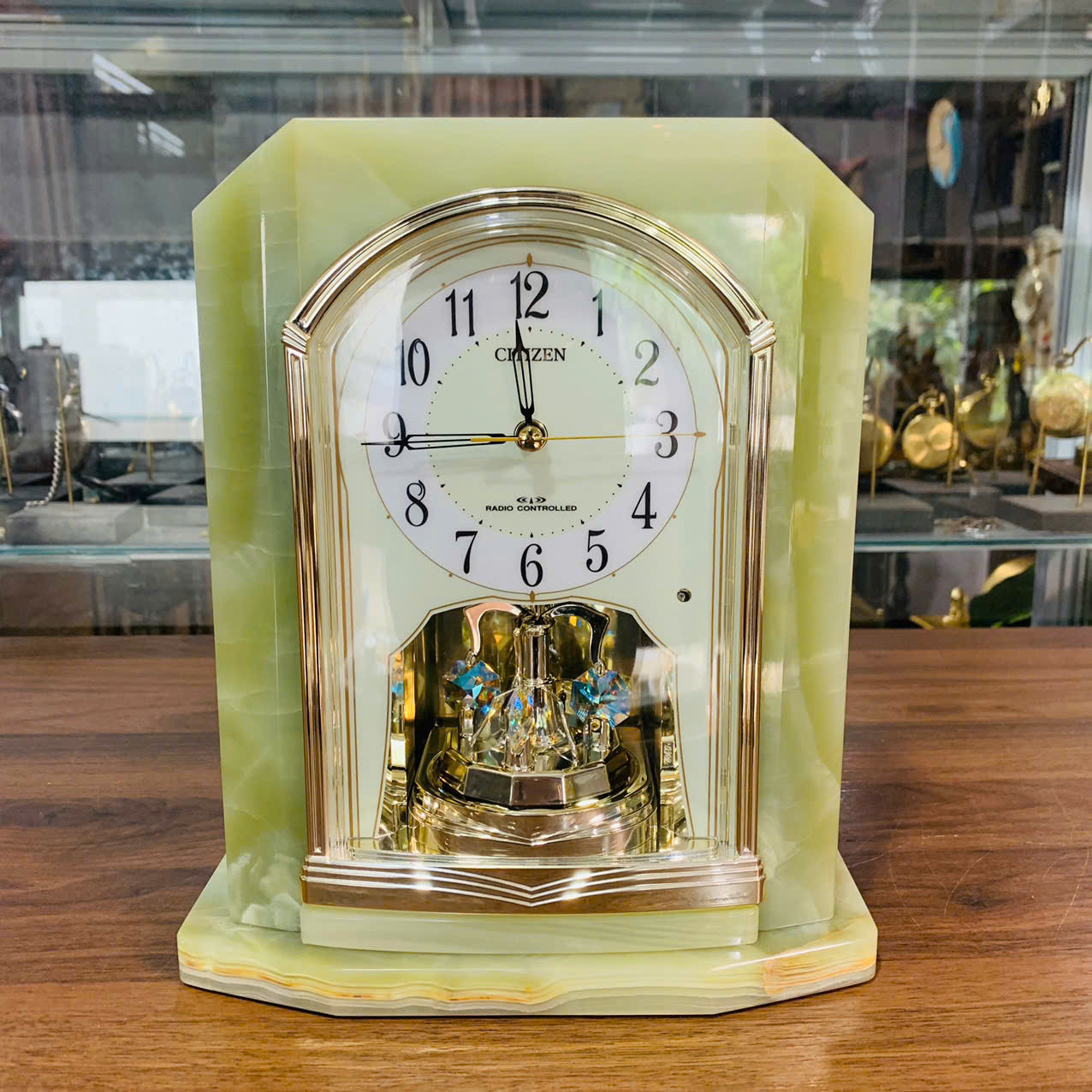 Đồng hồ để bàn Citizen đá ngọc Onyx tự nhiên