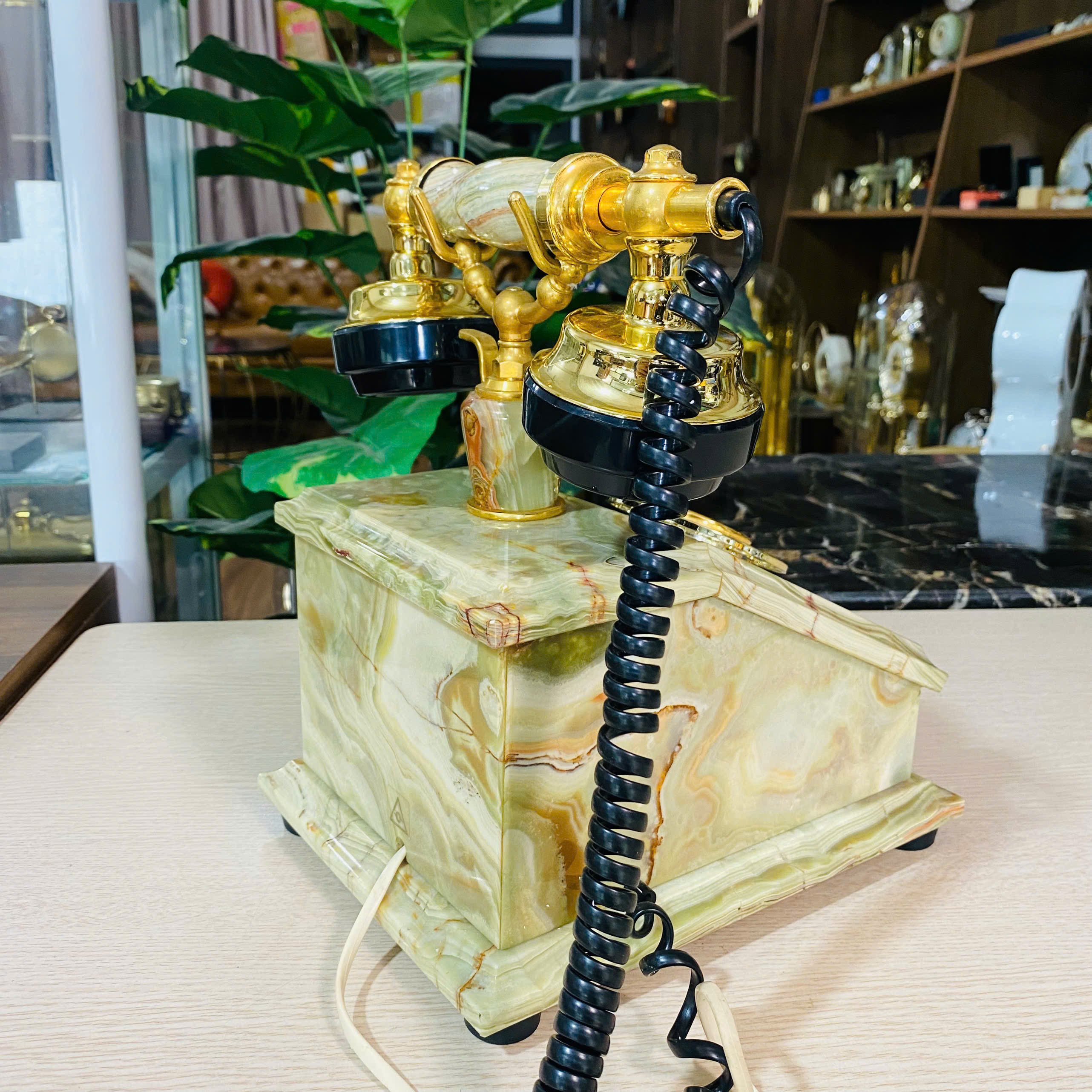 Điện thoại để bàn Châu Âu đẹp long lanh