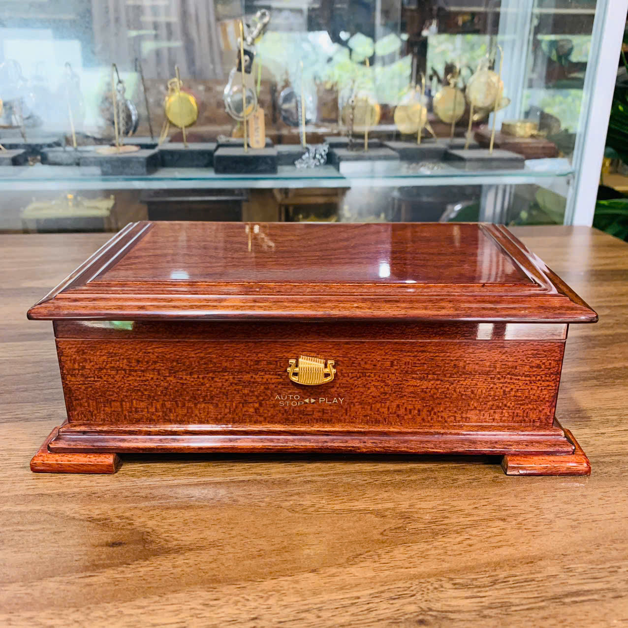 Hộp nhạc Sankyo Orpheus 50 nốt, chơi 2 bản nhạc.