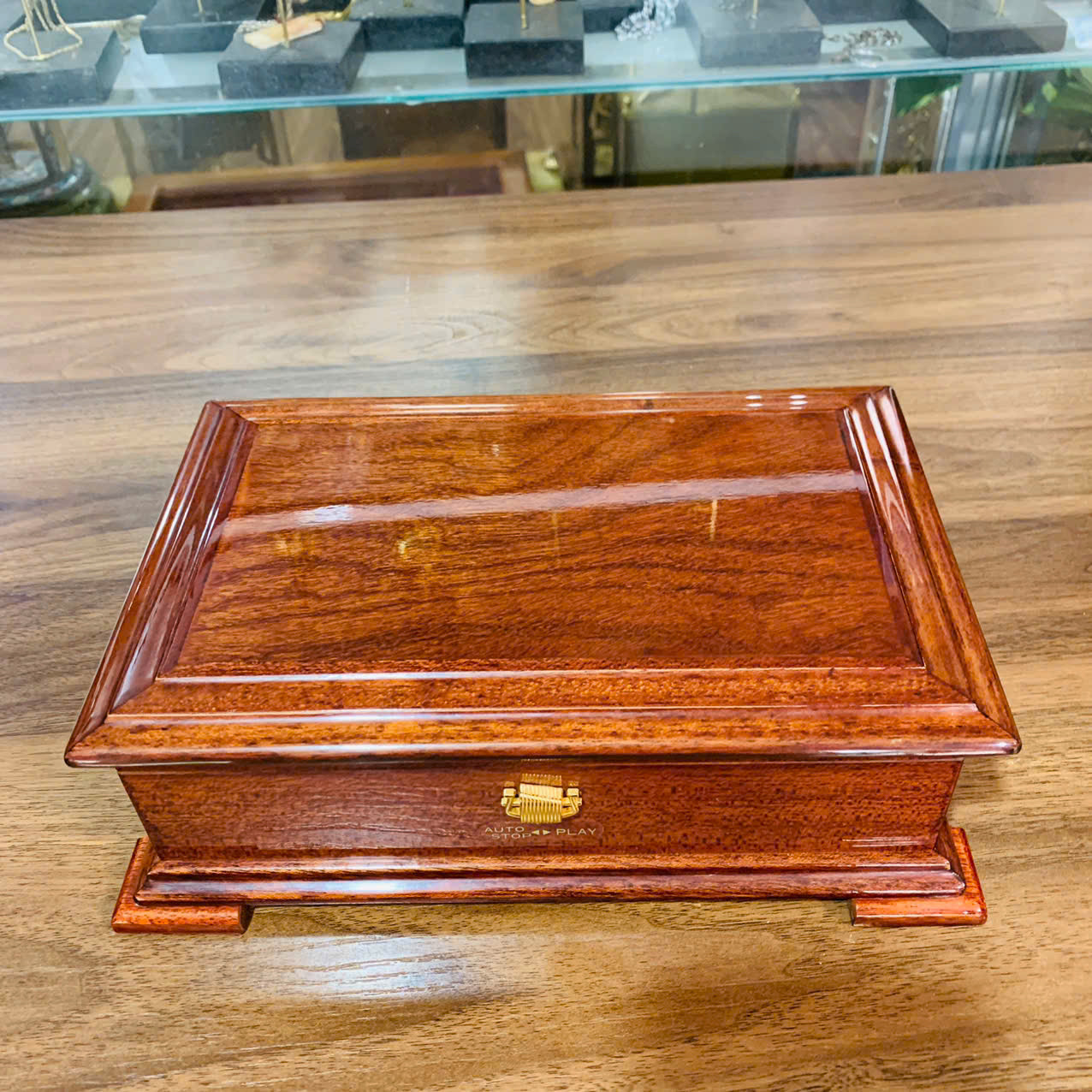 Hộp nhạc Sankyo Orpheus 50 nốt, chơi 2 bản nhạc.