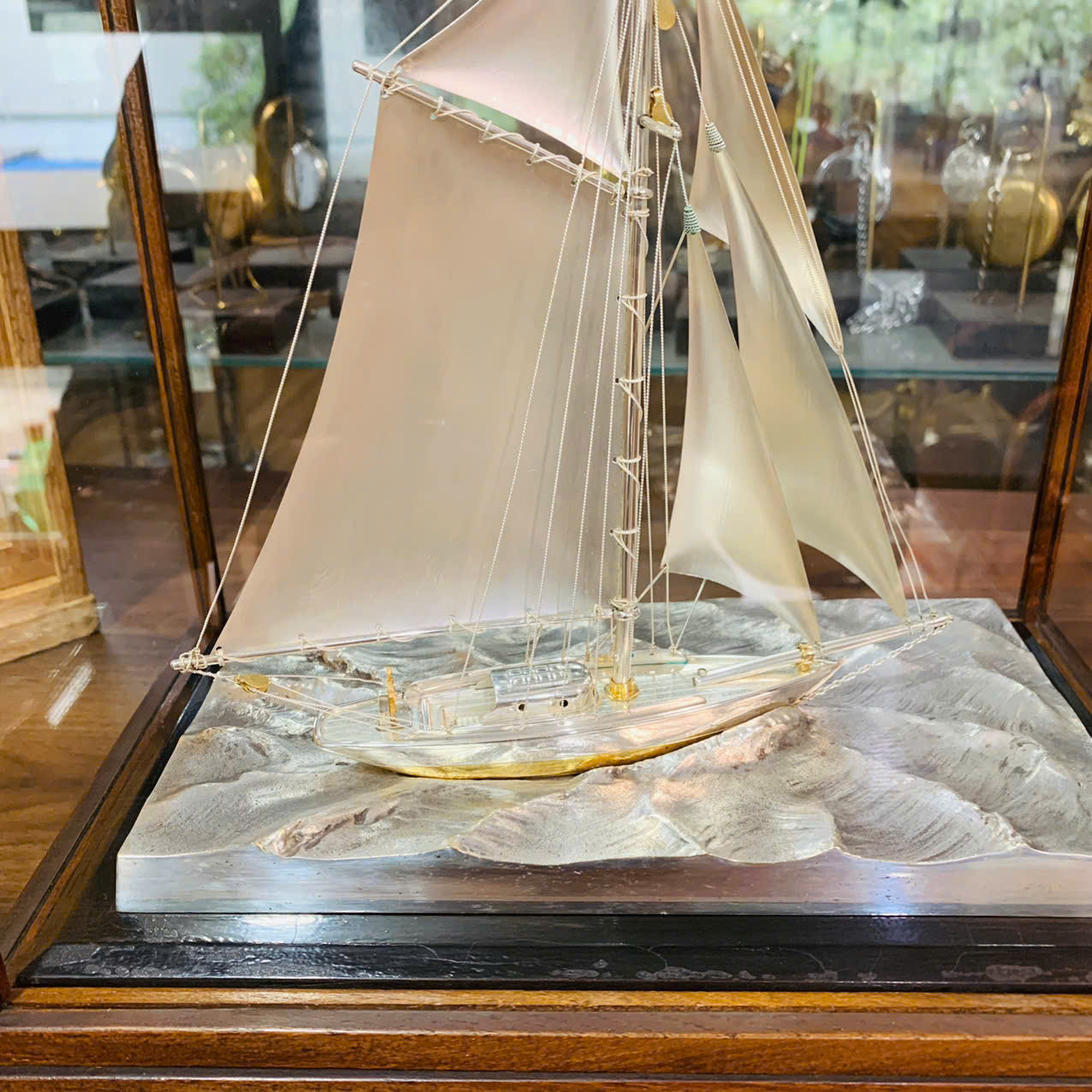 Thuyền bạc Silver 970, kèm hộp kính