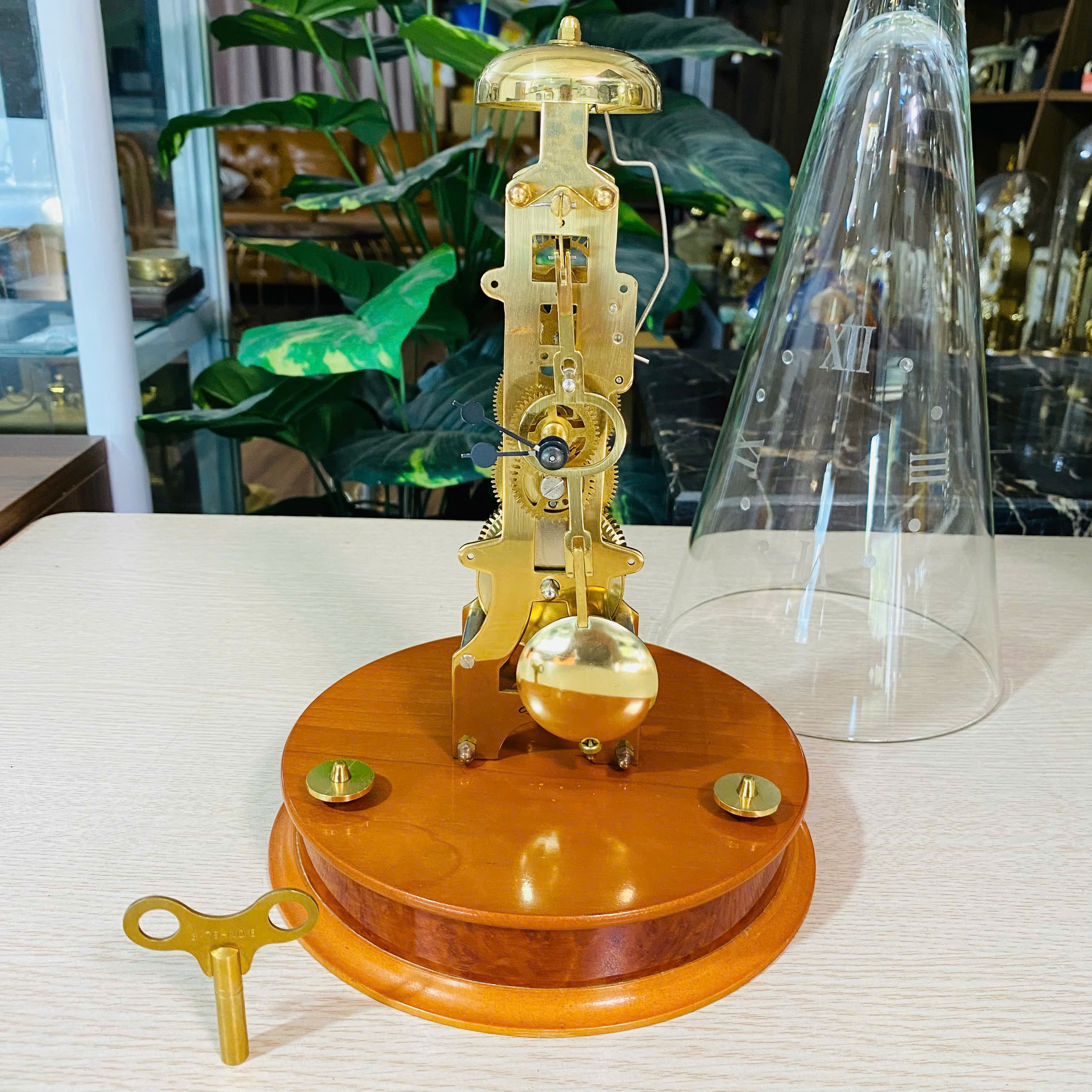 Đồng hồ úp ly chóp nón Franz Hermle tuyển đẹp