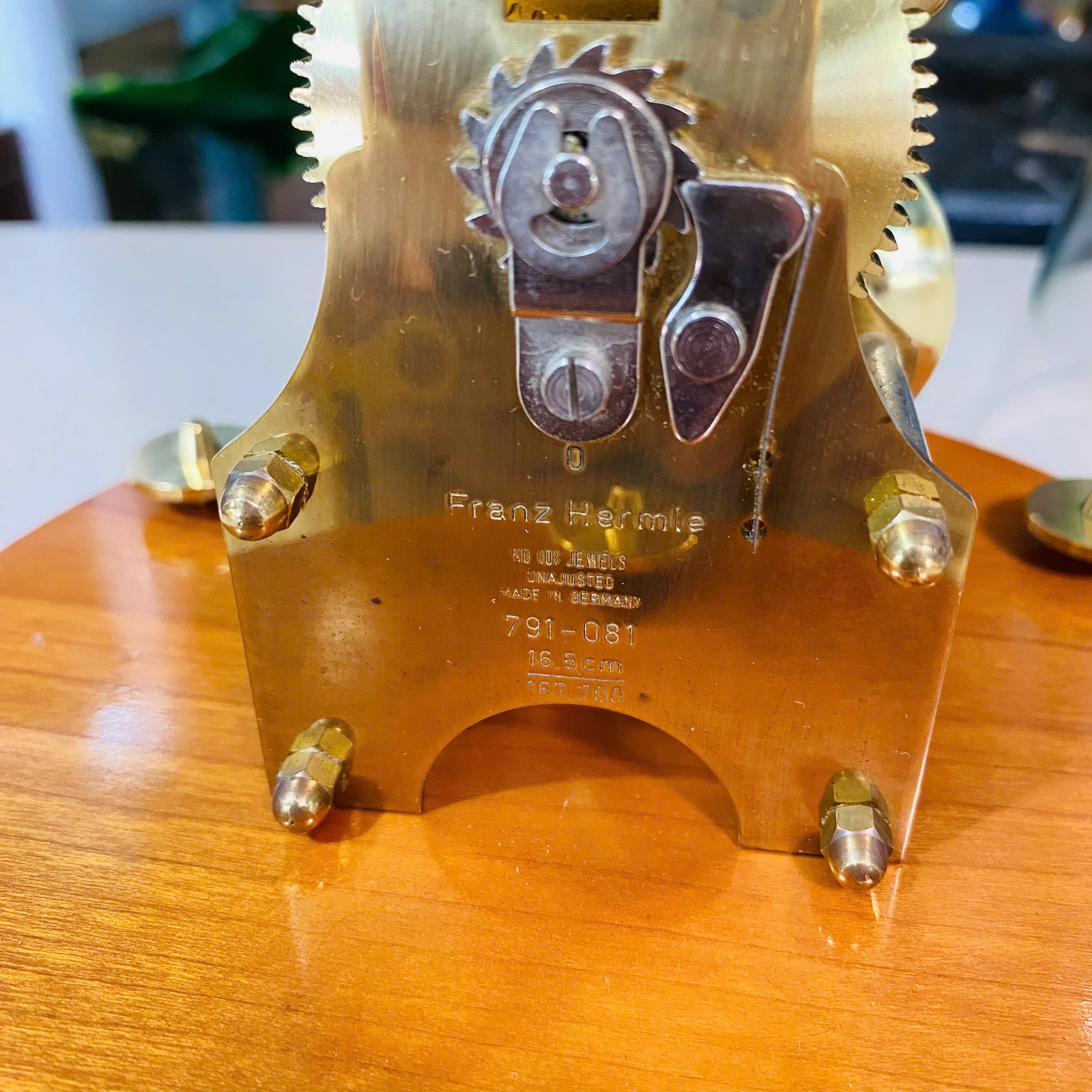 Đồng hồ úp ly chóp nón Franz Hermle tuyển đẹp