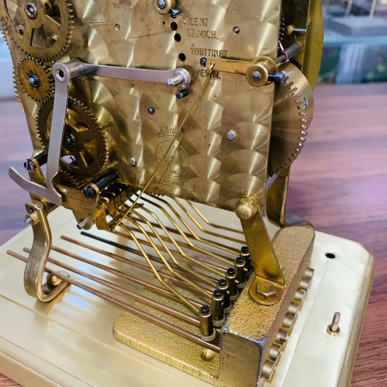 Đồng hồ để bàn Schatz 8 gông 8 búa 3 bản nhạc