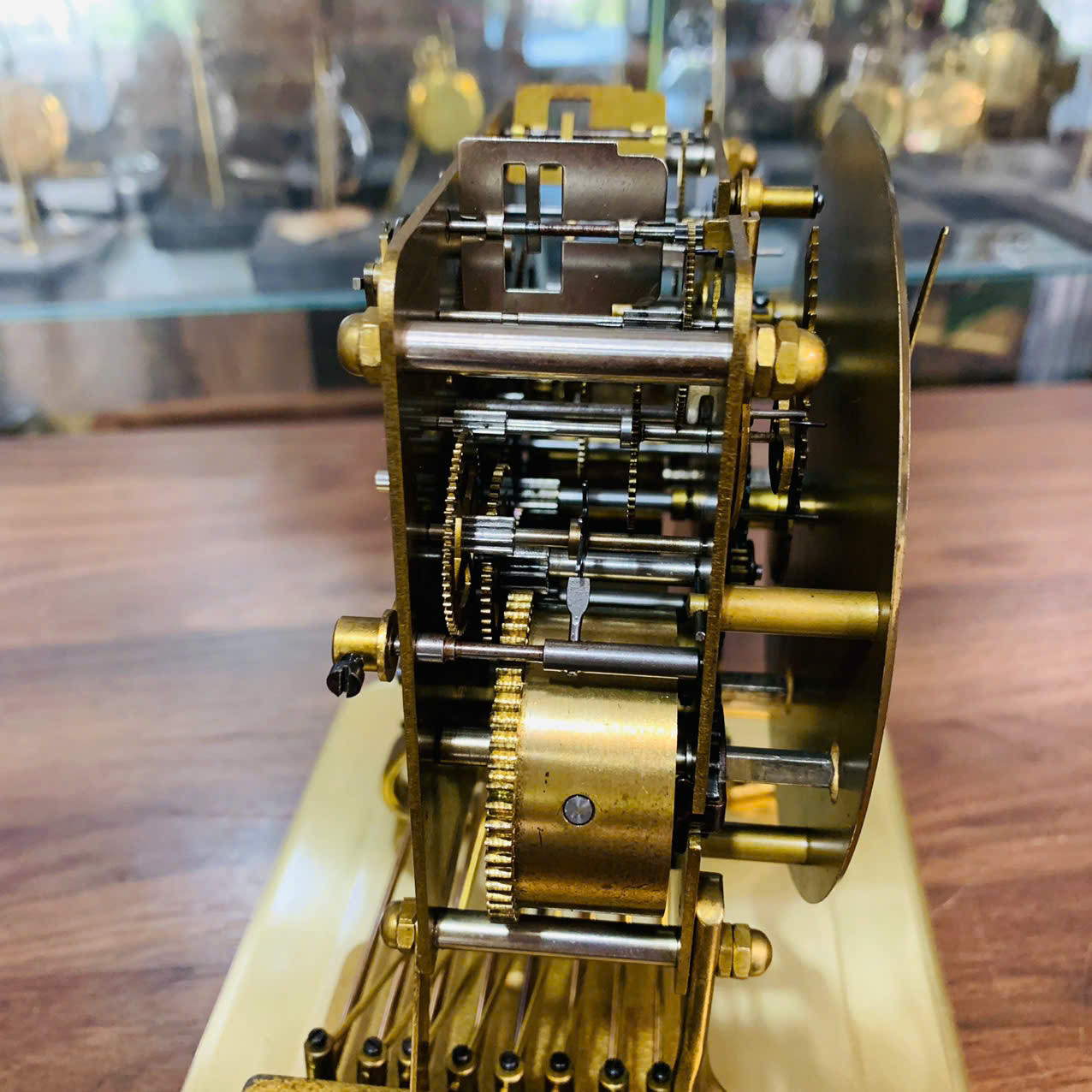 Đồng hồ để bàn Schatz 8 gông 8 búa 3 bản nhạc