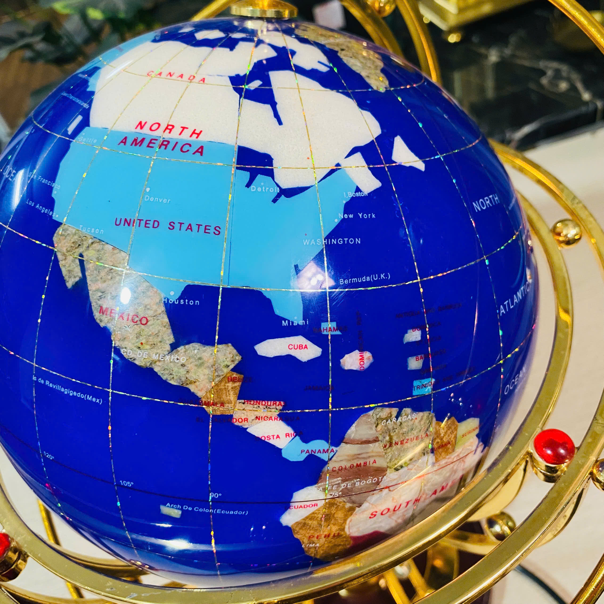 Quả địa cầu khảm đá, thắp đèn quay 360 độ