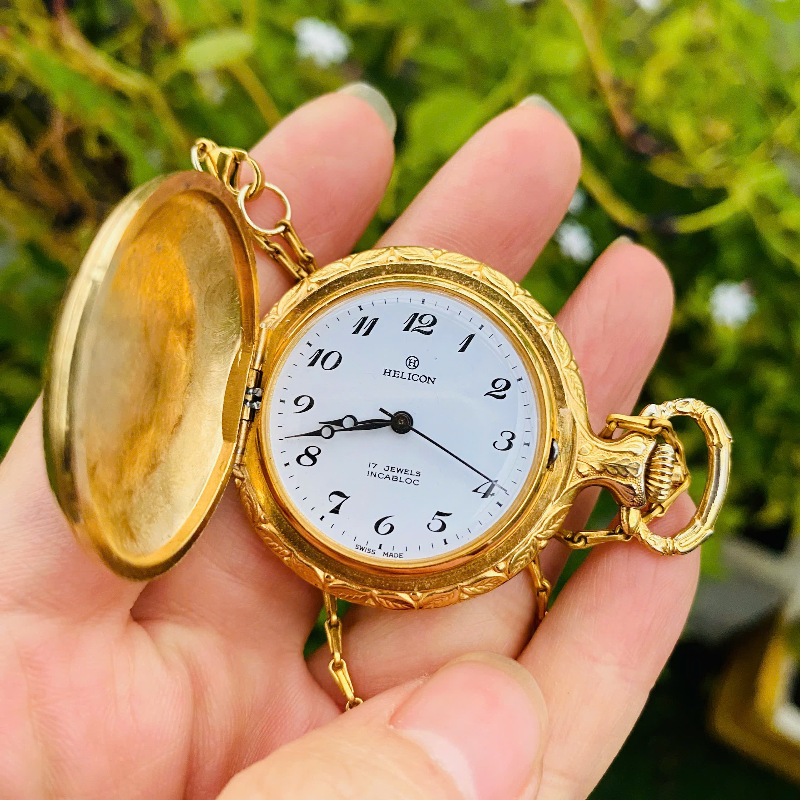 Đồng hồ quả quýt Helicon Thụy Sĩ cót tay