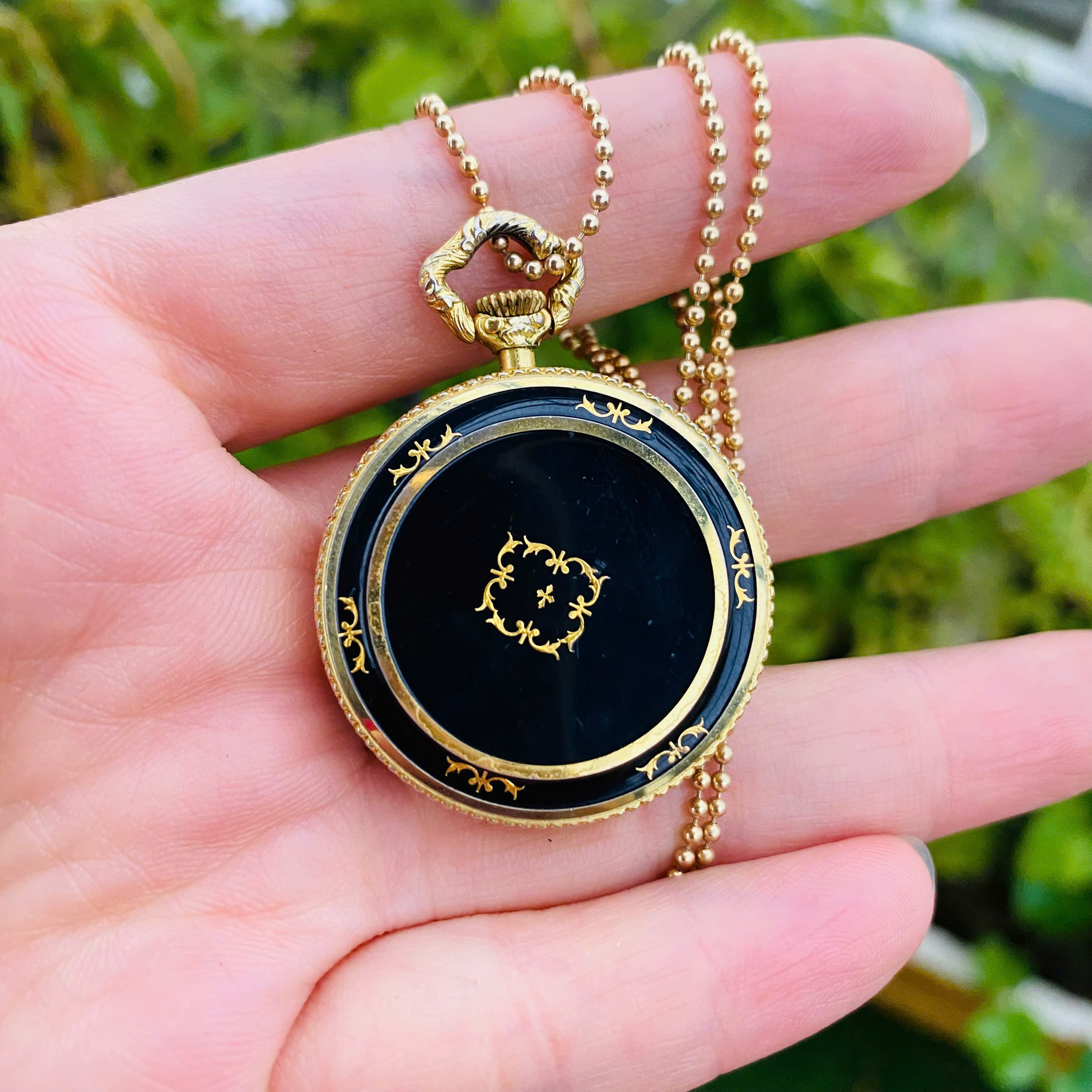 Đồng hồ quả quýt Oris Thụy Sĩ cót tay