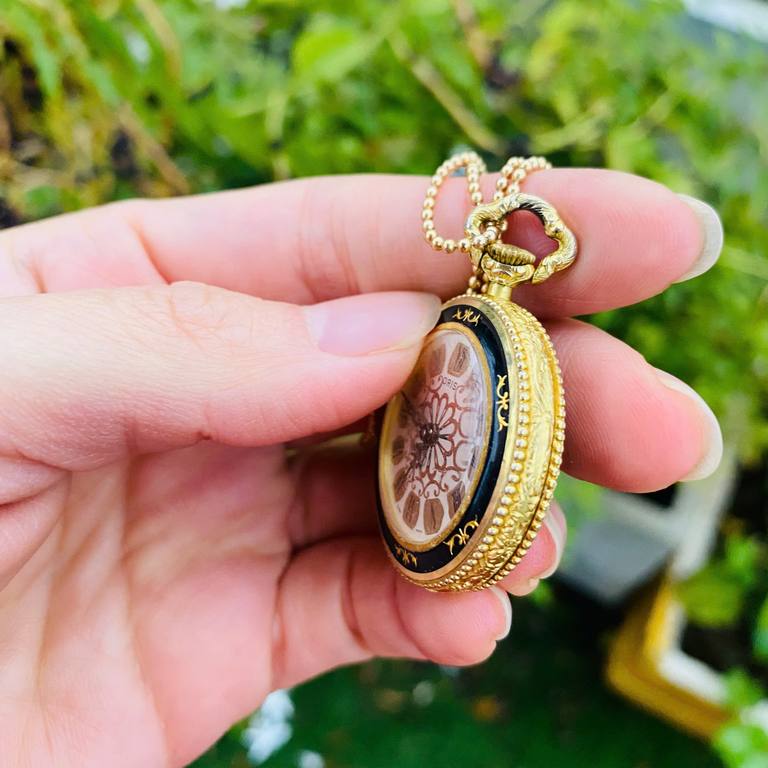 Đồng hồ quả quýt Oris Thụy Sĩ cót tay