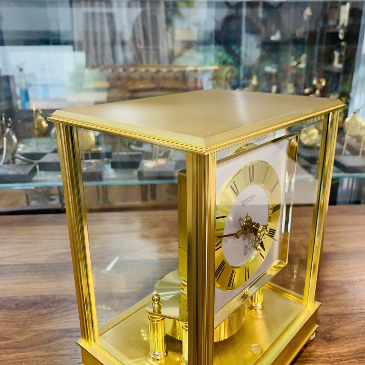 Đồng hồ để bàn Master quartz Japan