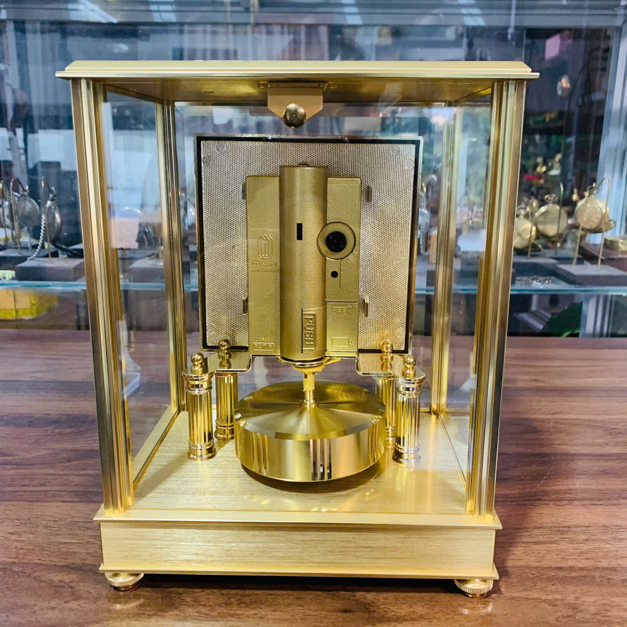 Đồng hồ để bàn Master quartz Japan