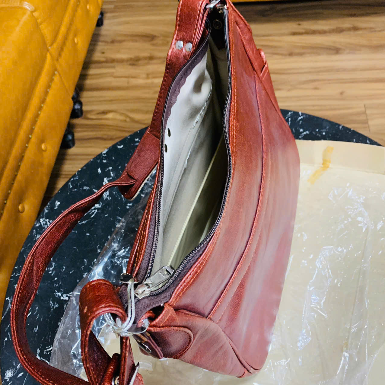 Túi da Luggage & Bags, Japan