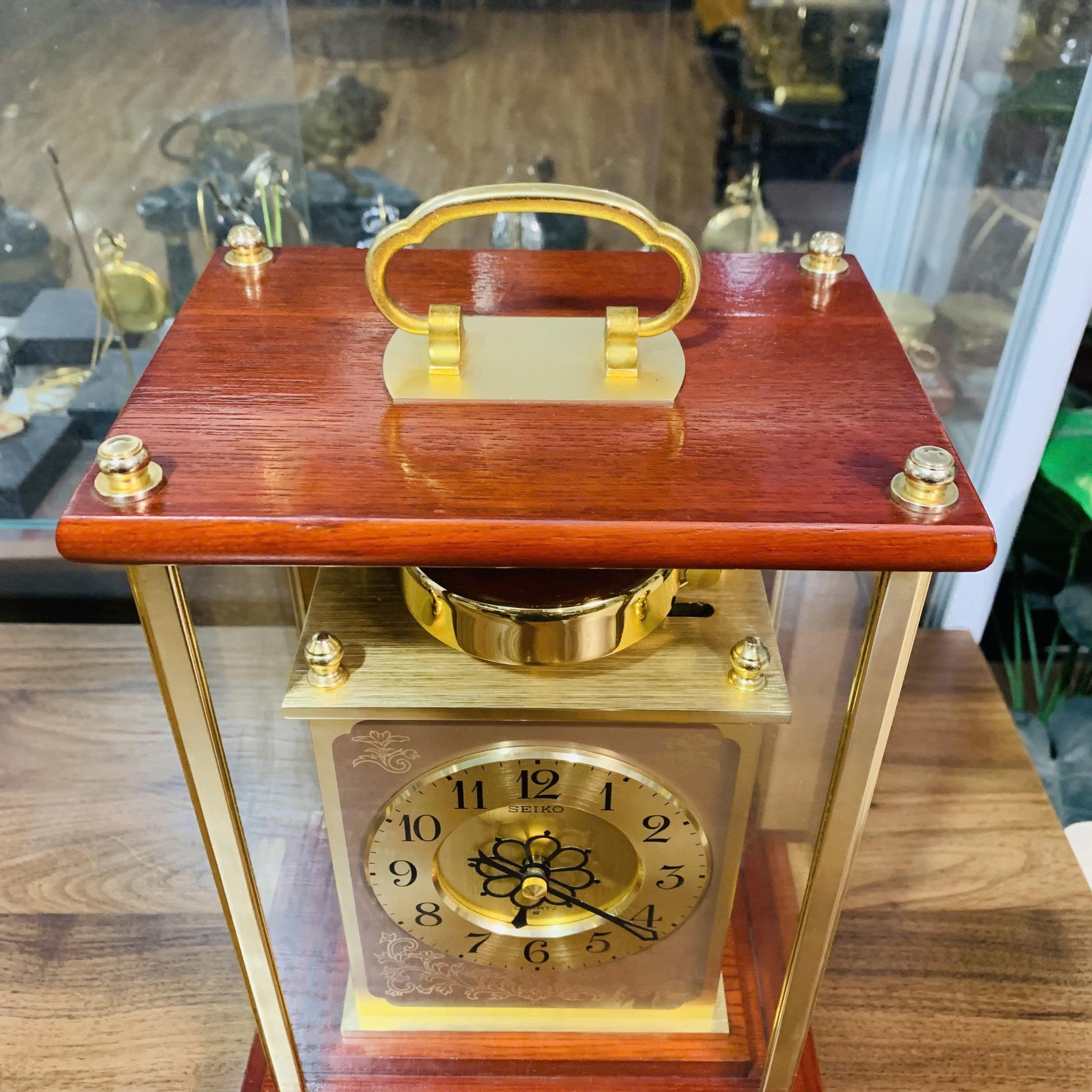 Đồng hồ để bàn Seiko chuông chén