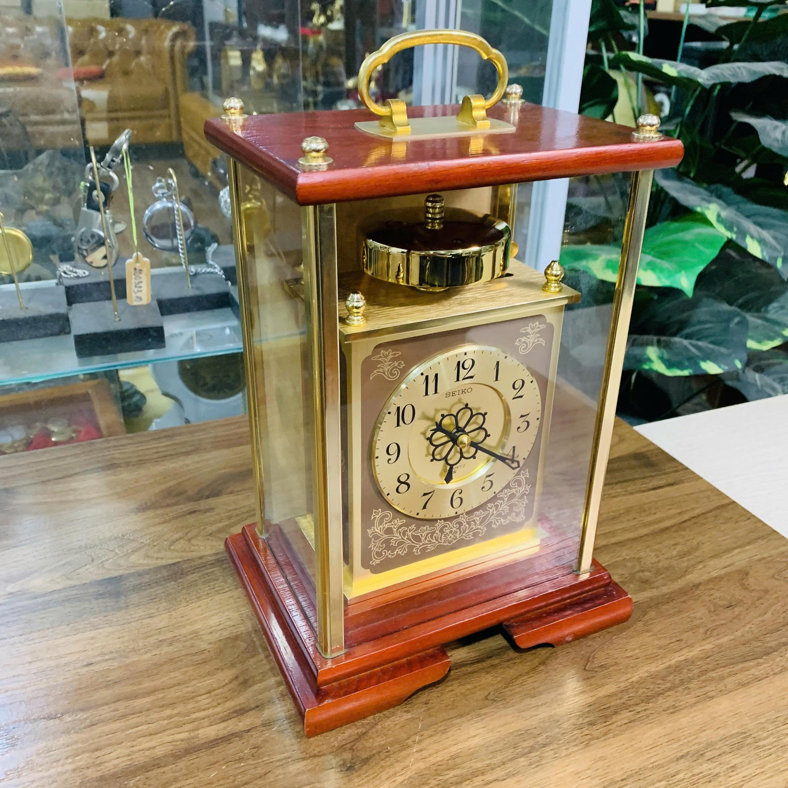 Đồng hồ để bàn Seiko chuông chén