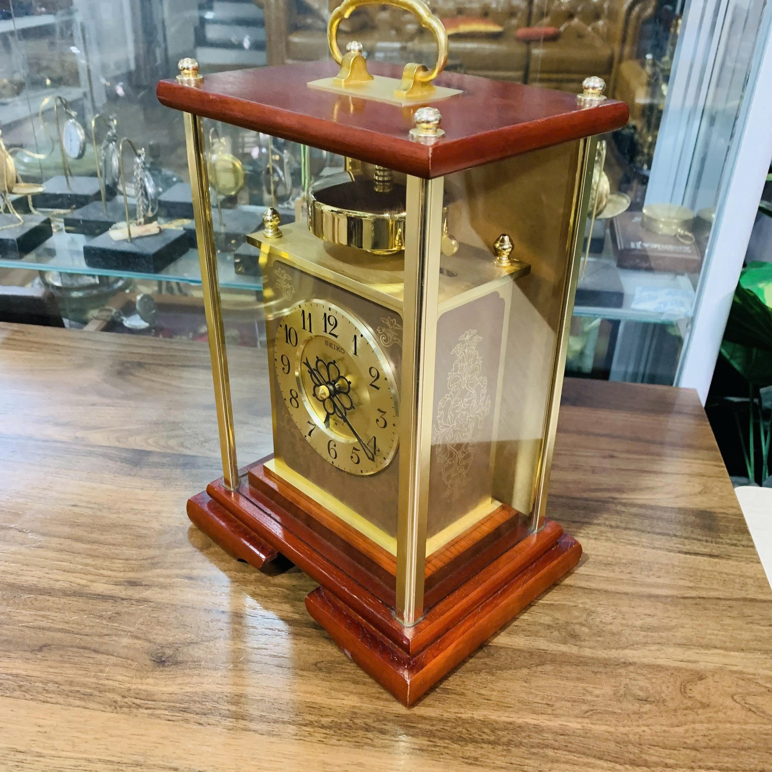 Đồng hồ để bàn Seiko chuông chén