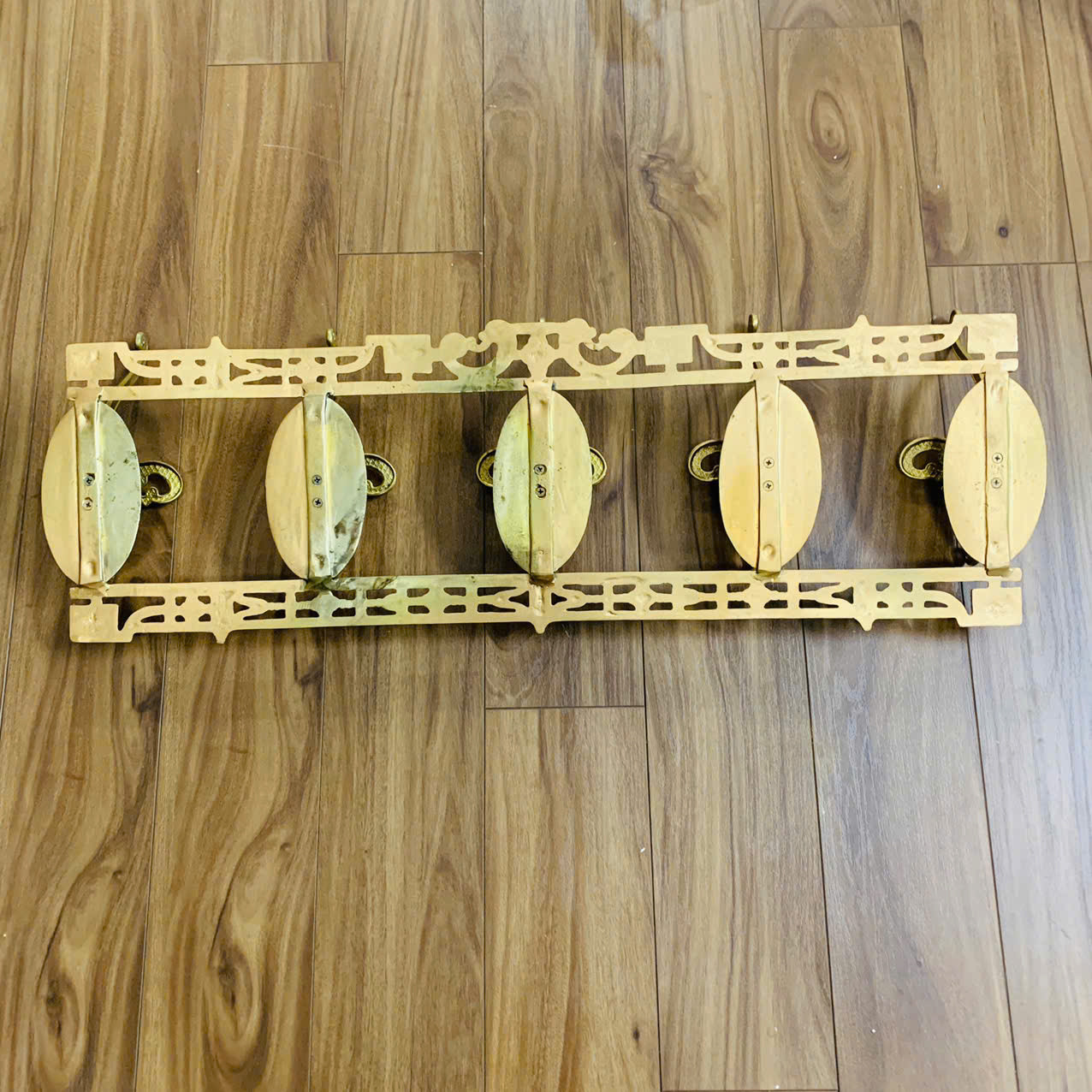 Móc treo quần áo bằng đồng cổ điển Châu Âu