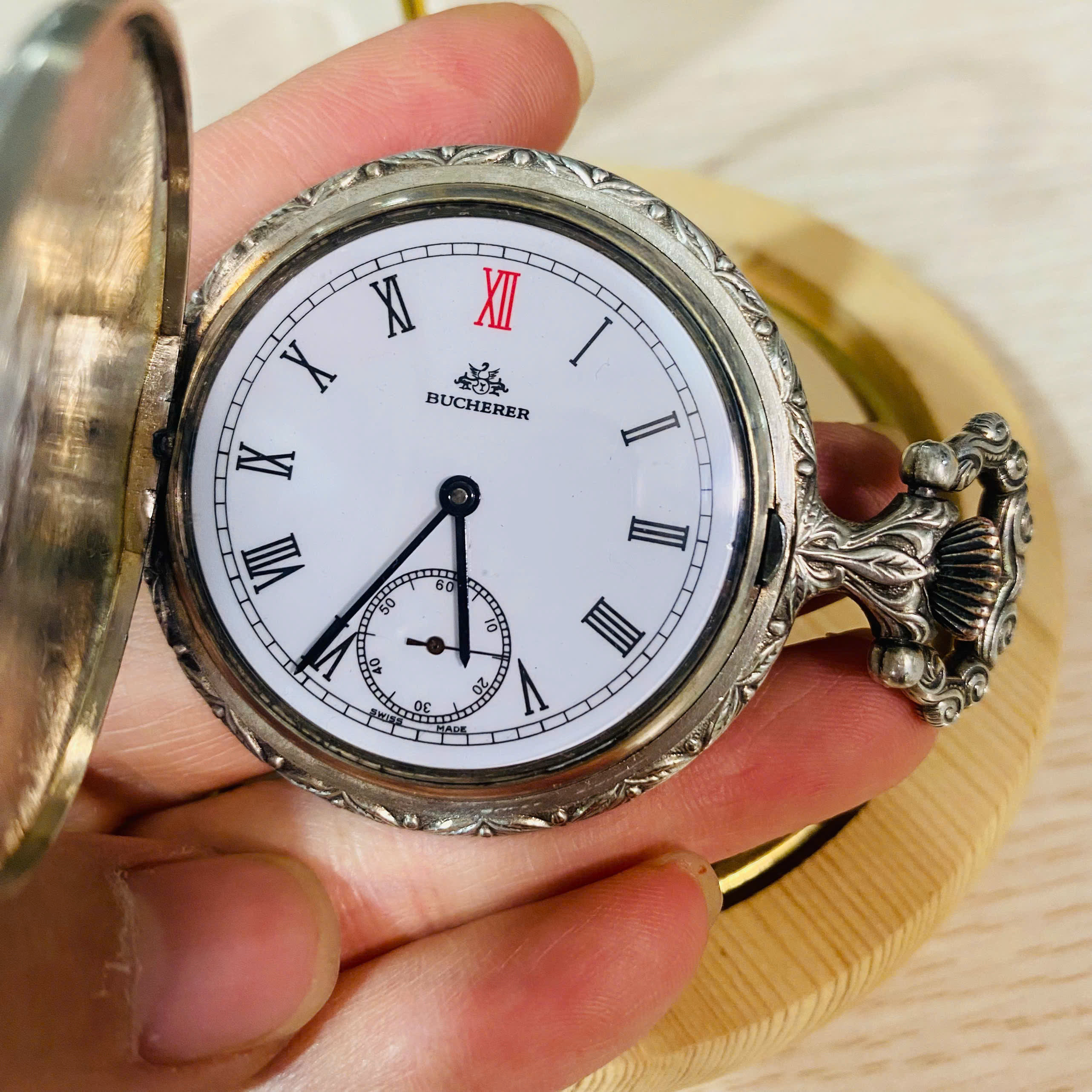 Đồng hồ quýt Bucherer Thụy Sĩ xưa