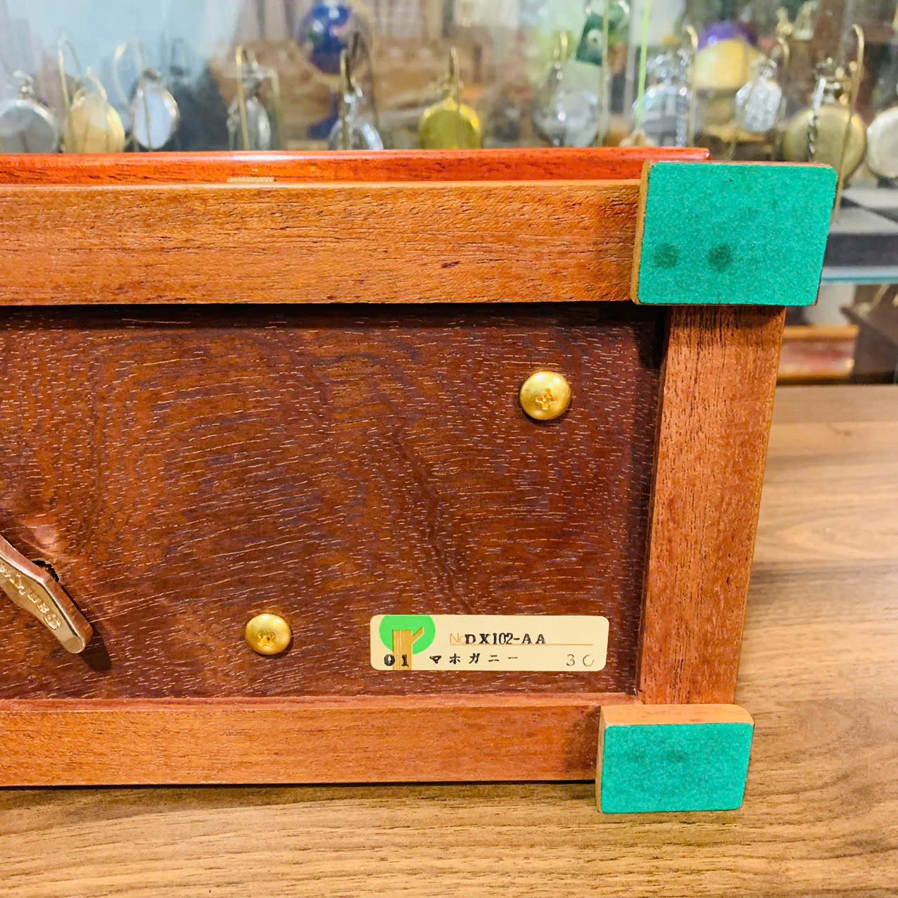 Hộp nhạc Sankyo Orpheus 50 nốt, chơi 2 bản nhạc.