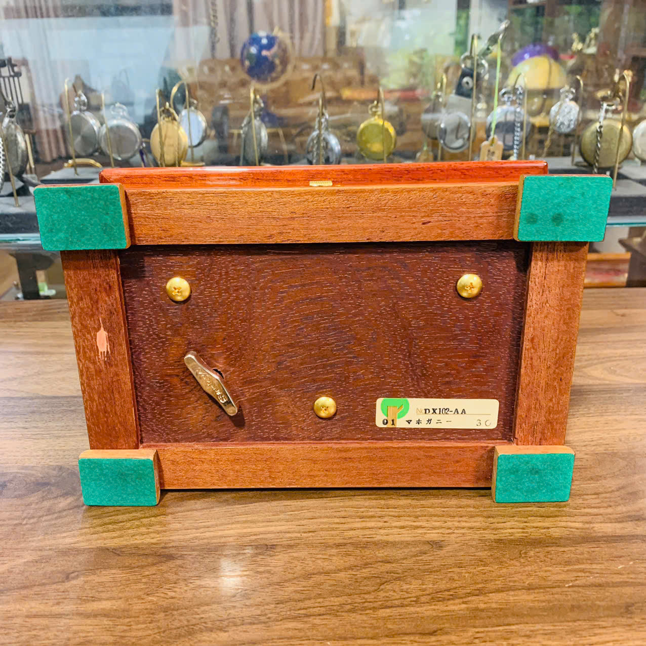 Hộp nhạc Sankyo Orpheus 50 nốt, chơi 2 bản nhạc.