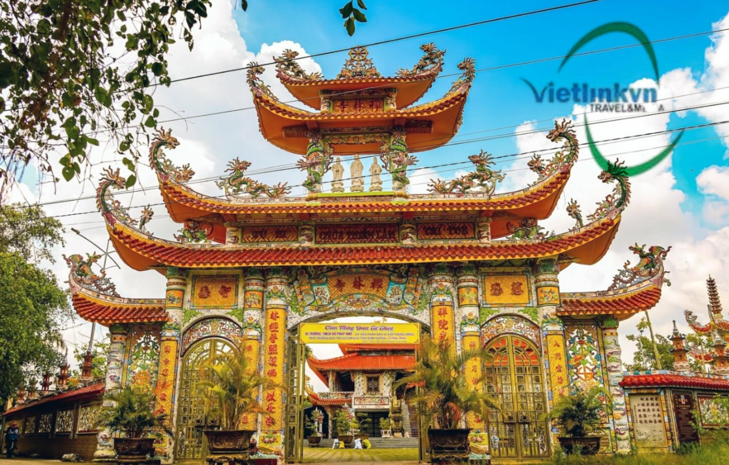 Hue: "Golden Pagoda" in the heart of the Ancient Capital