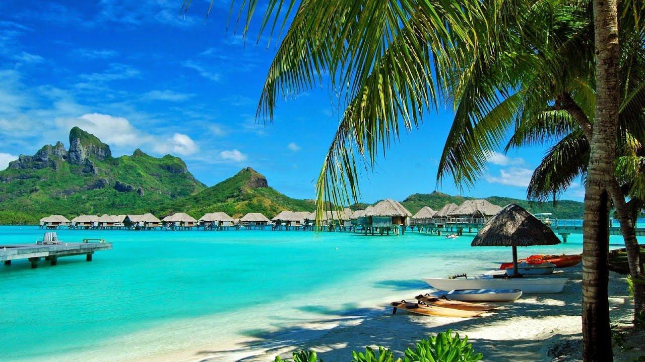 Strongly develop sea tourism economy, turning Quang Ninh and Phu Quoc into national and international sea tourism centers.