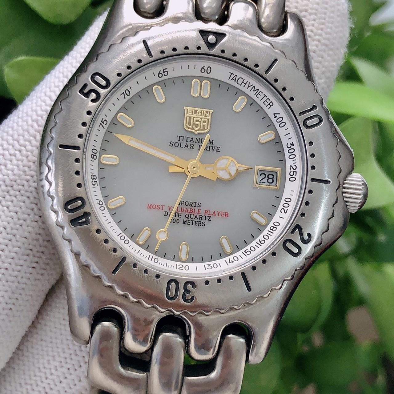 Đồng hồ đeo tay Elgin Titanium
